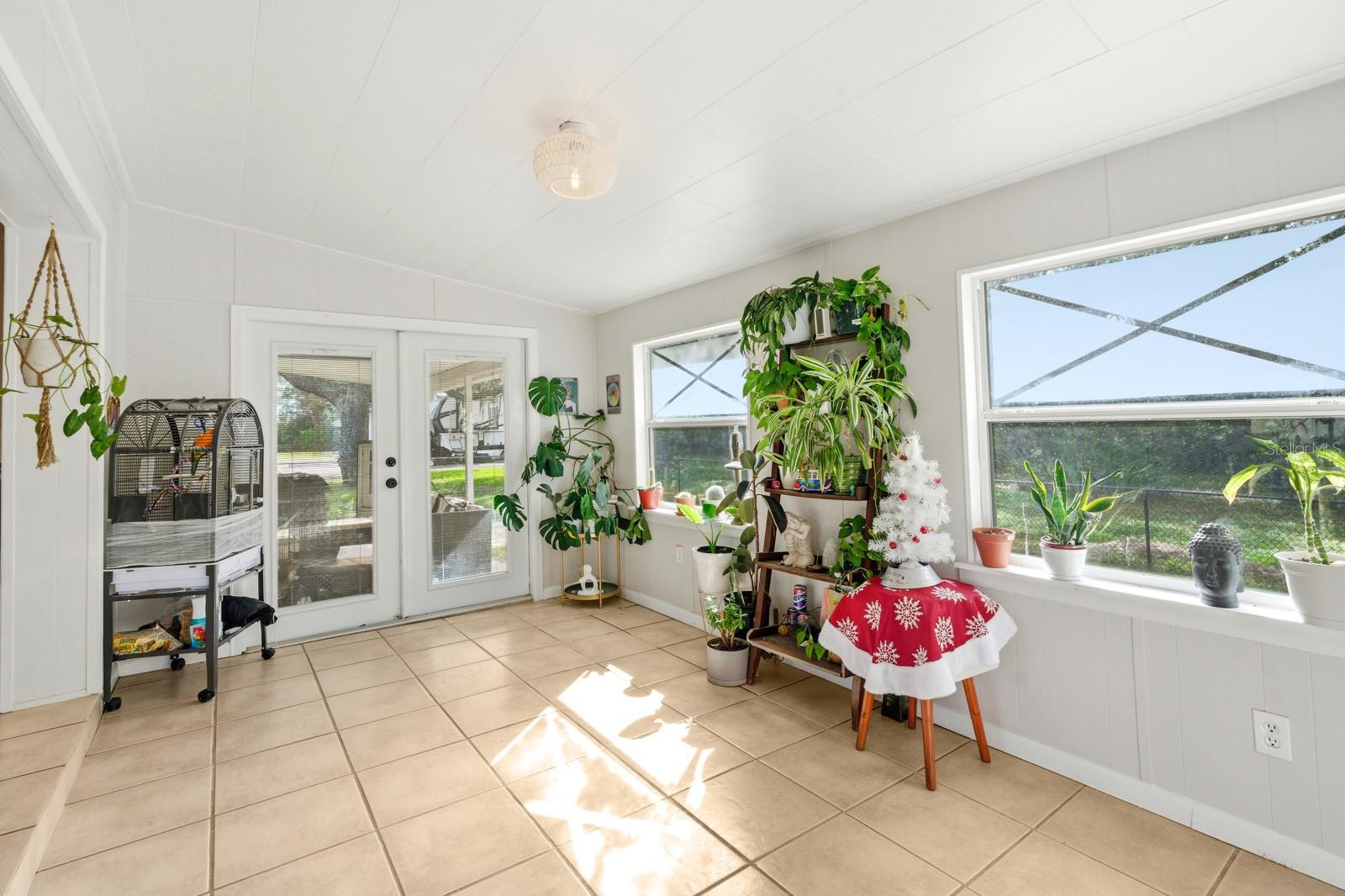 Image 11 of 33 For 1456 Helena Court