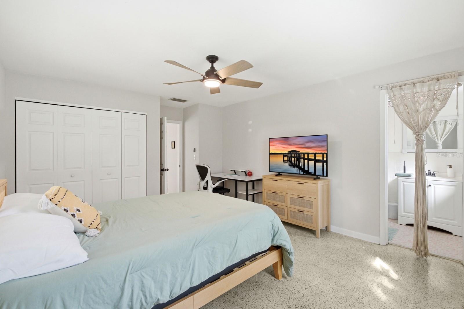 Image 14 of 33 For 1456 Helena Court