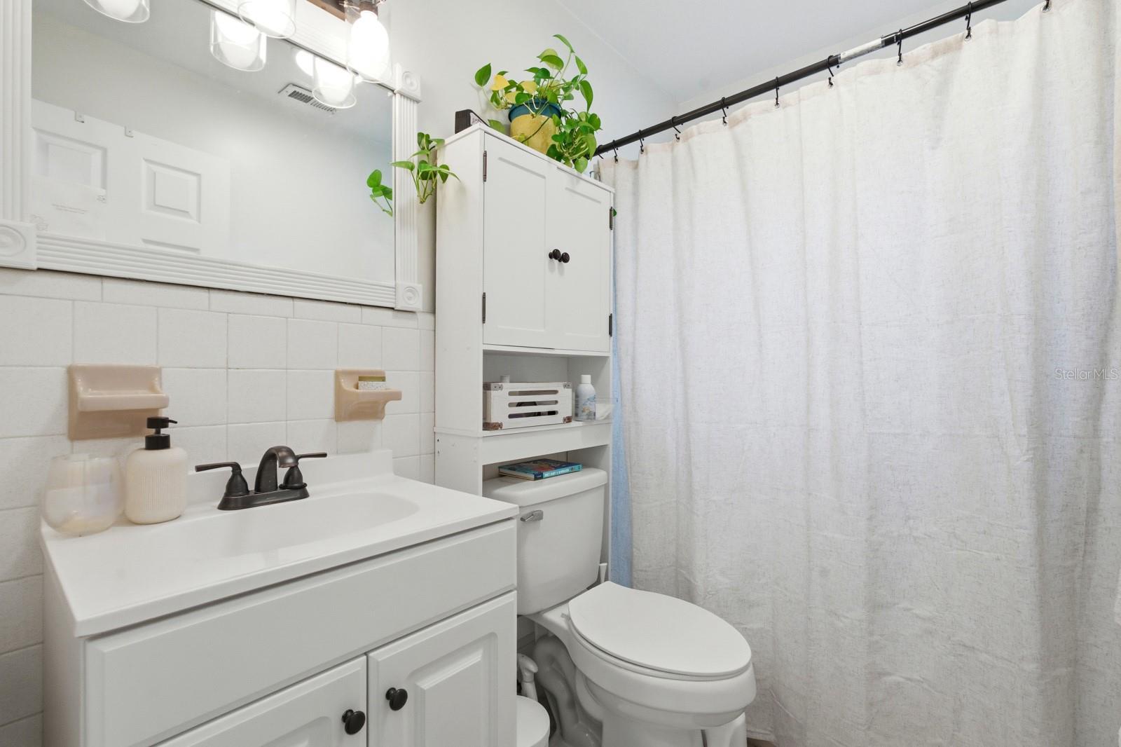 Image 17 of 33 For 1456 Helena Court