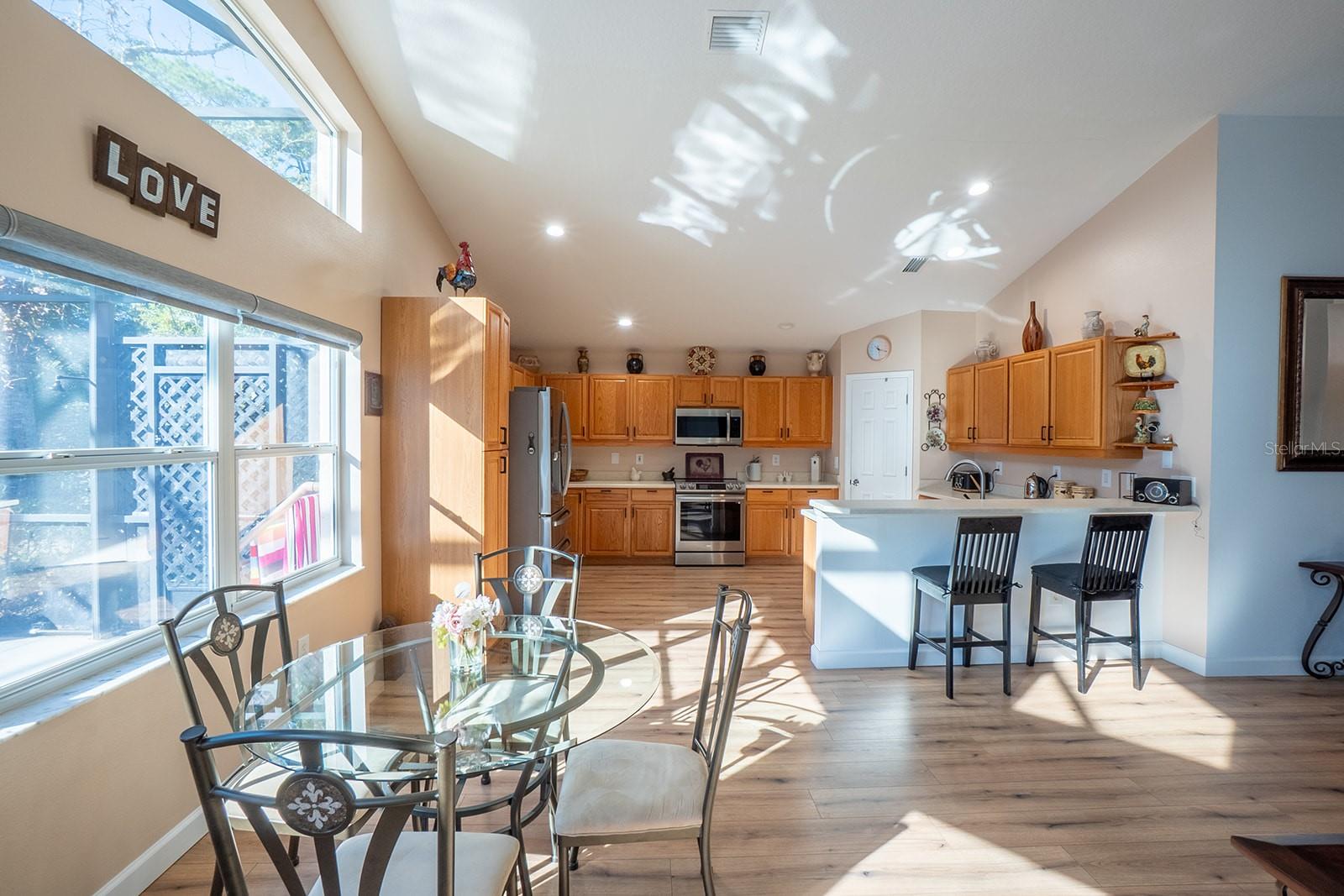 Image 10 of 45 For 46 Shinnecock Drive