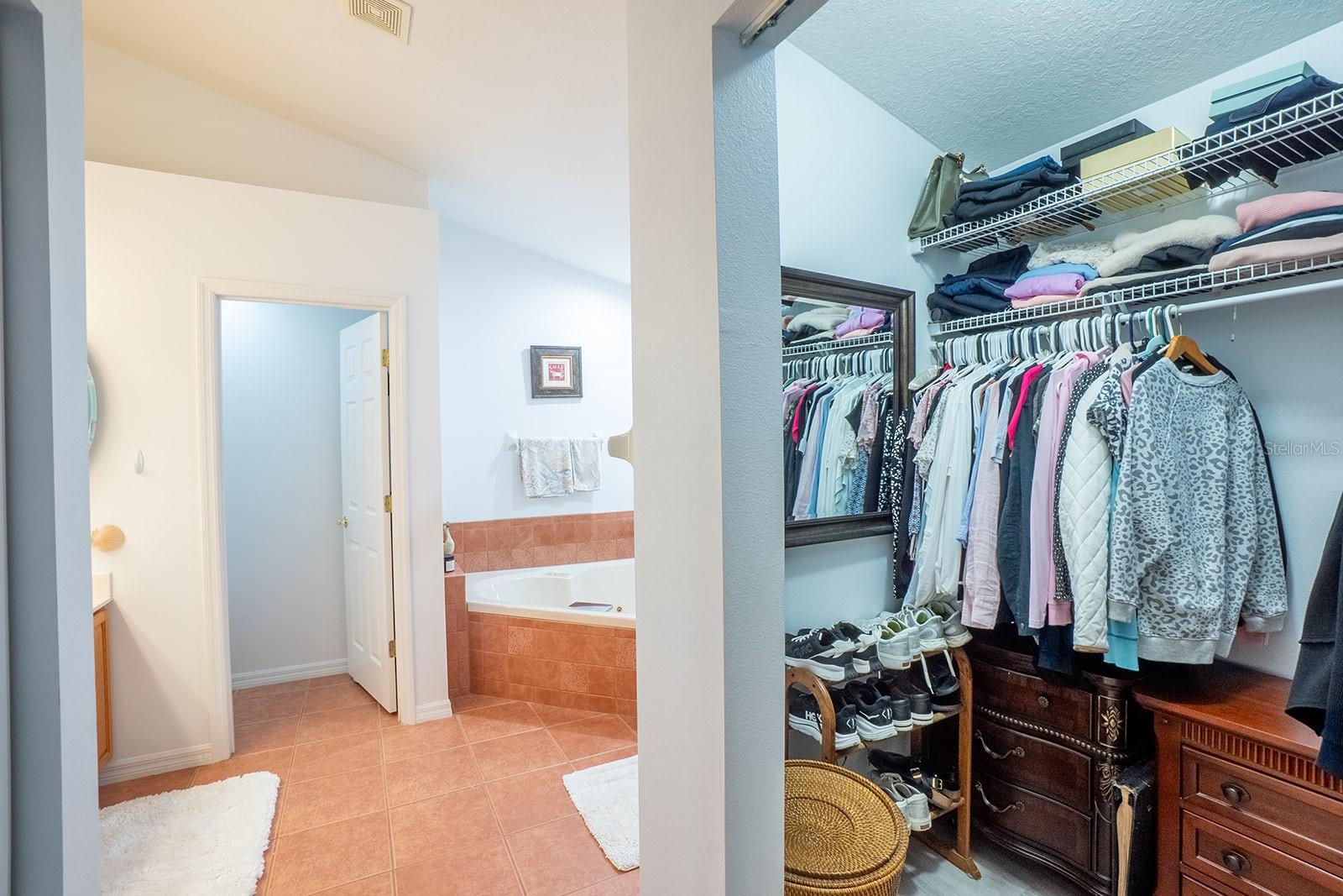 Image 23 of 45 For 46 Shinnecock Drive