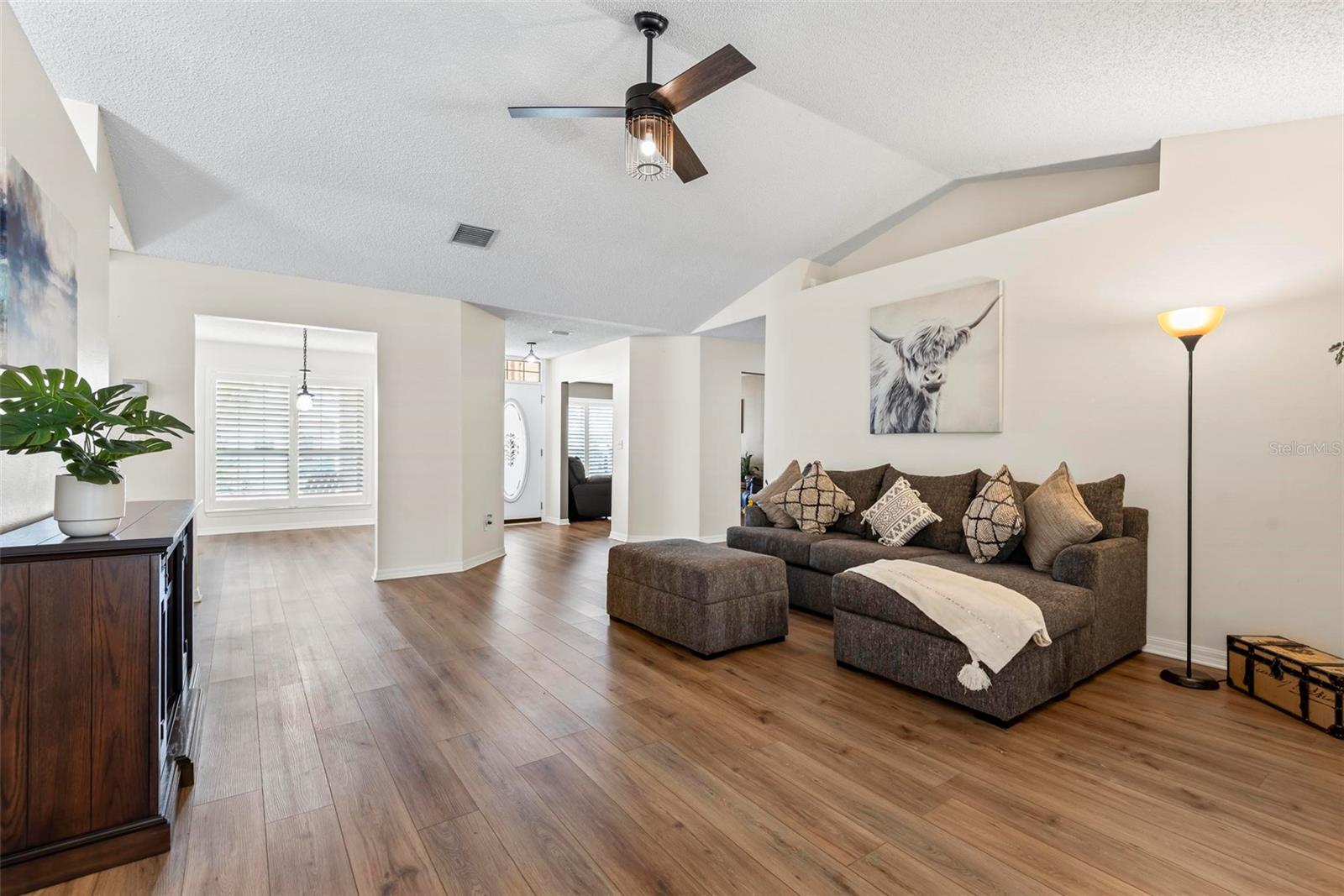 Image 10 of 78 For 49 Louisiana Drive