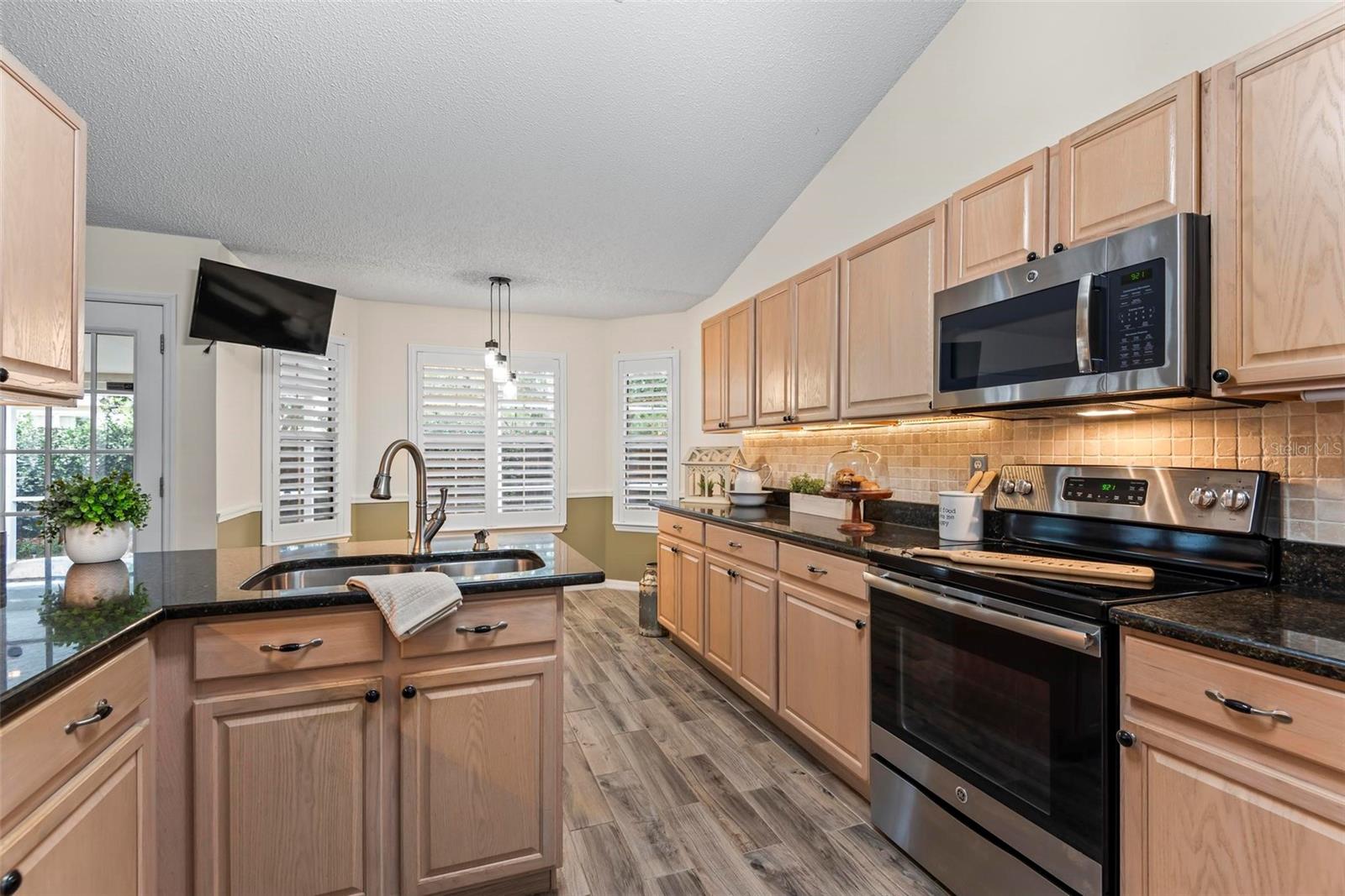 Image 17 of 78 For 49 Louisiana Drive