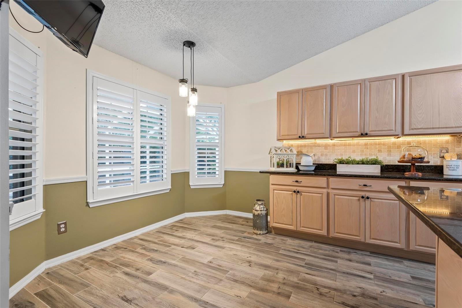 Image 22 of 78 For 49 Louisiana Drive