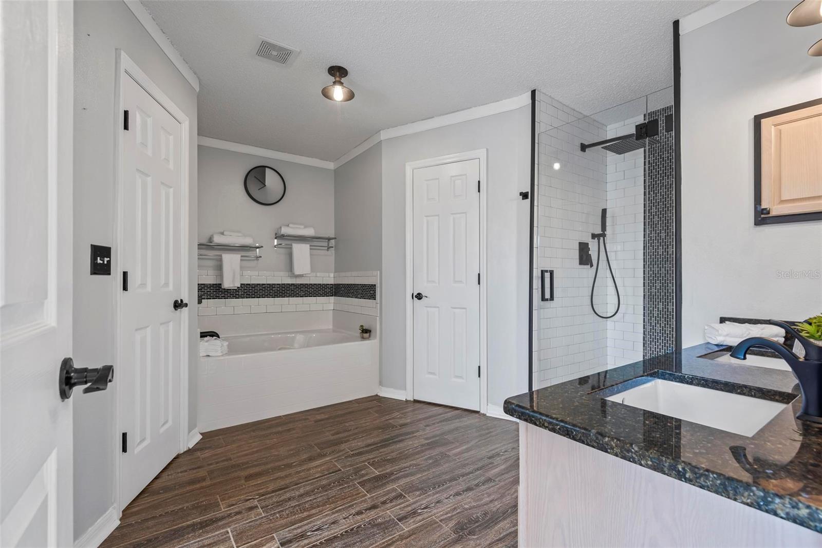 Image 33 of 78 For 49 Louisiana Drive