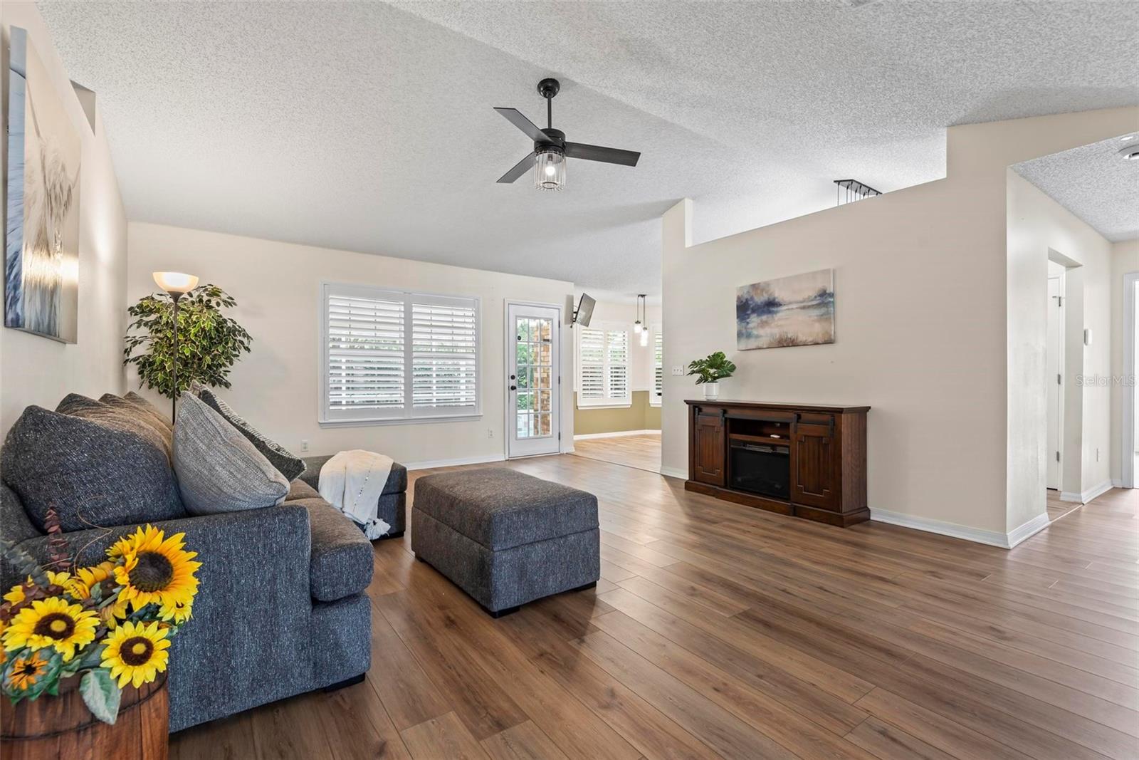 Image 7 of 78 For 49 Louisiana Drive