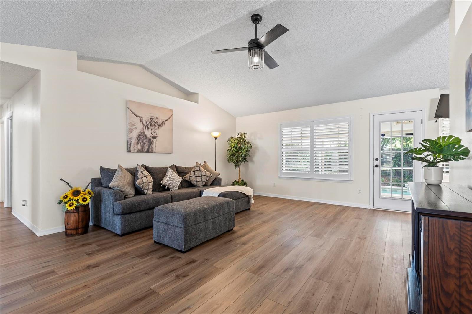 Image 8 of 78 For 49 Louisiana Drive