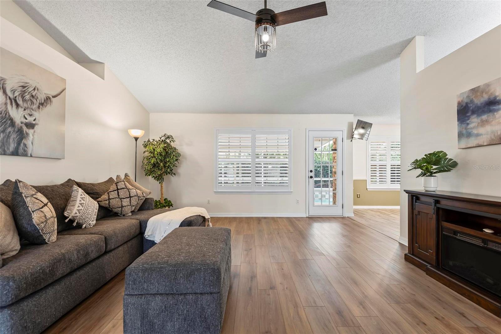 Image 9 of 78 For 49 Louisiana Drive