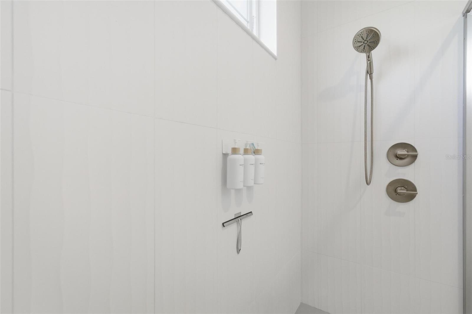 Image 41 of 100 For 527 Cinnamon Beach Lane