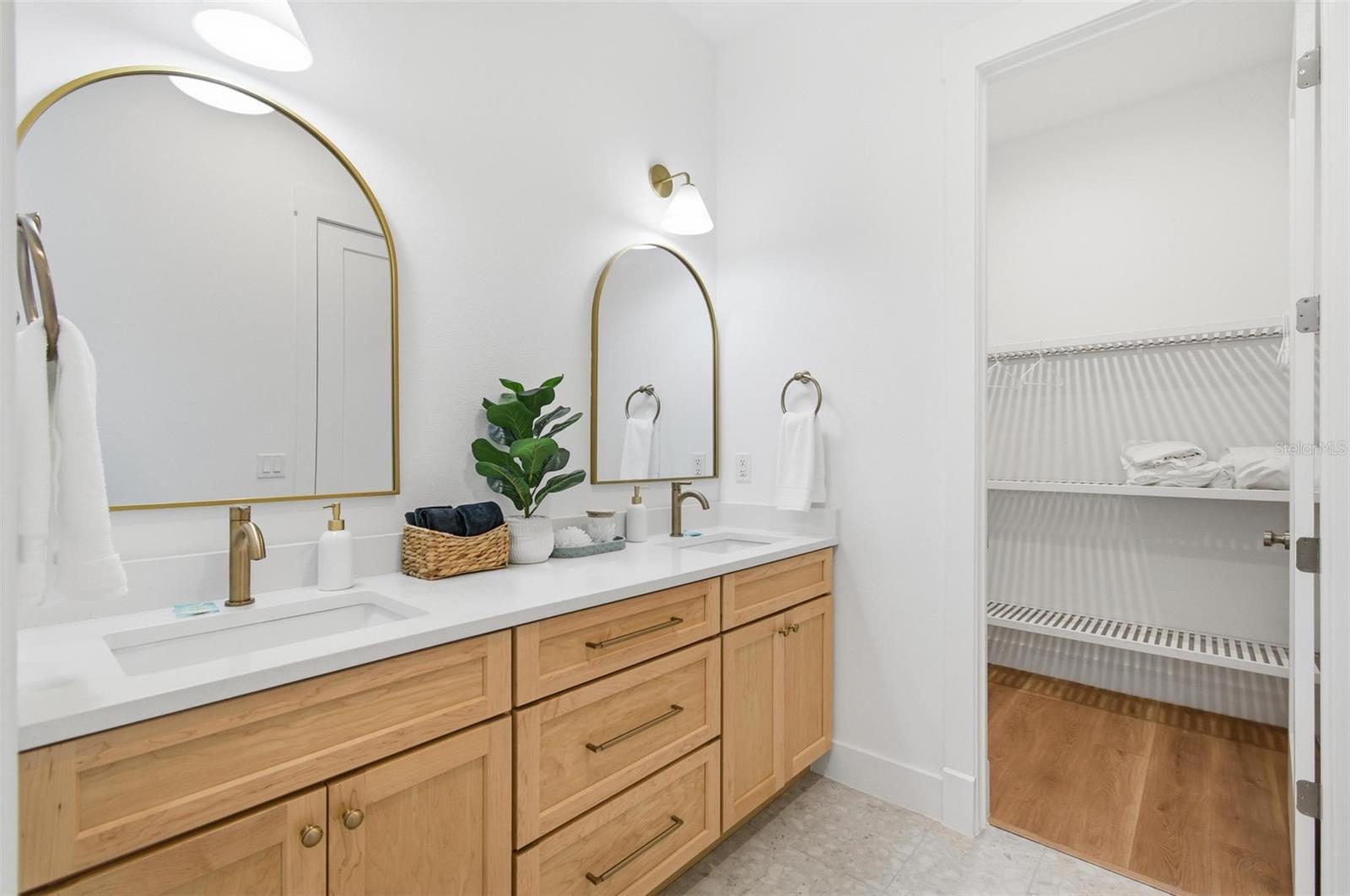 Image 42 of 100 For 527 Cinnamon Beach Lane