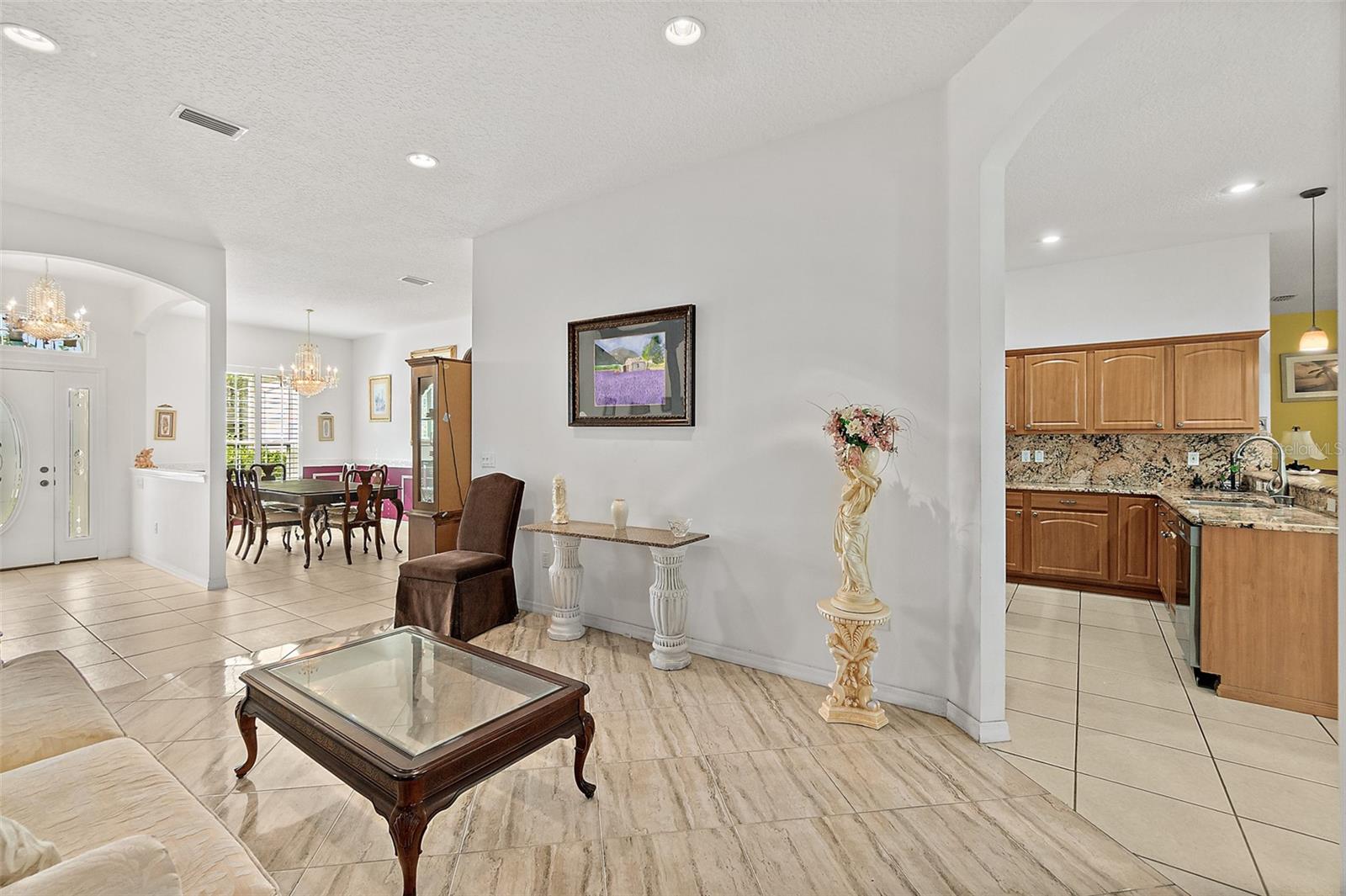 Image 13 of 59 For 2 Elliot Place