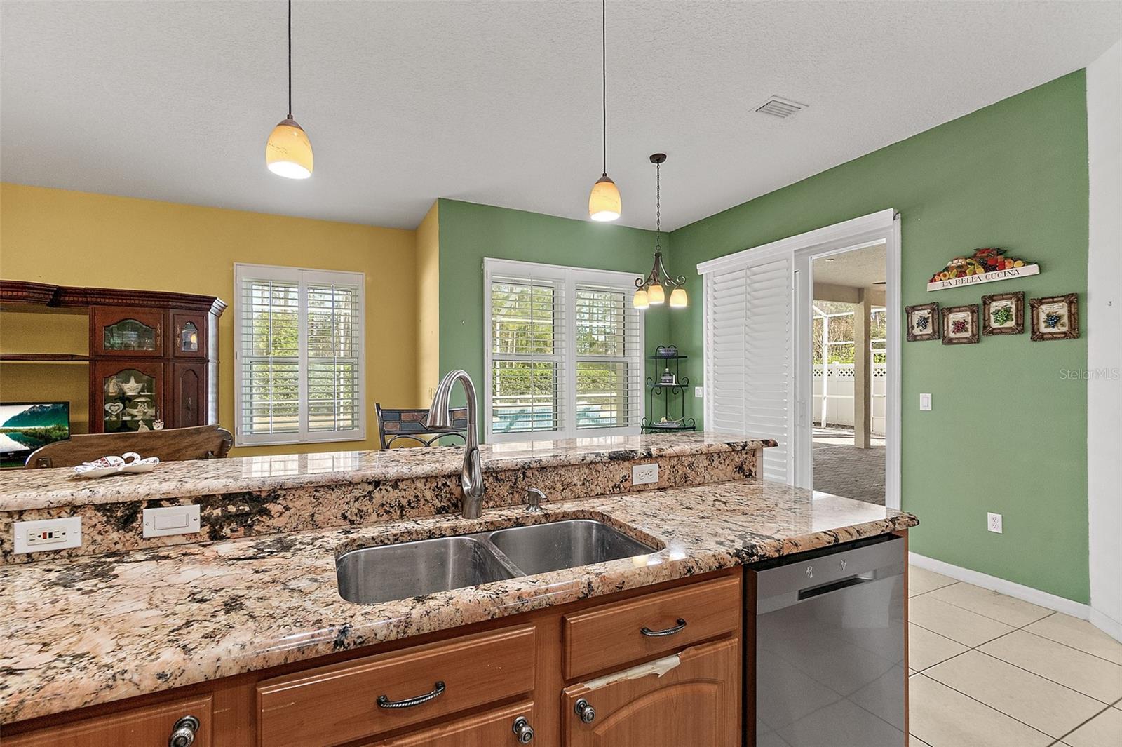 Image 17 of 59 For 2 Elliot Place