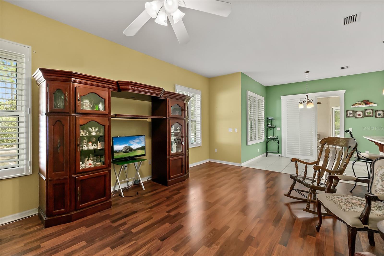 Image 21 of 59 For 2 Elliot Place