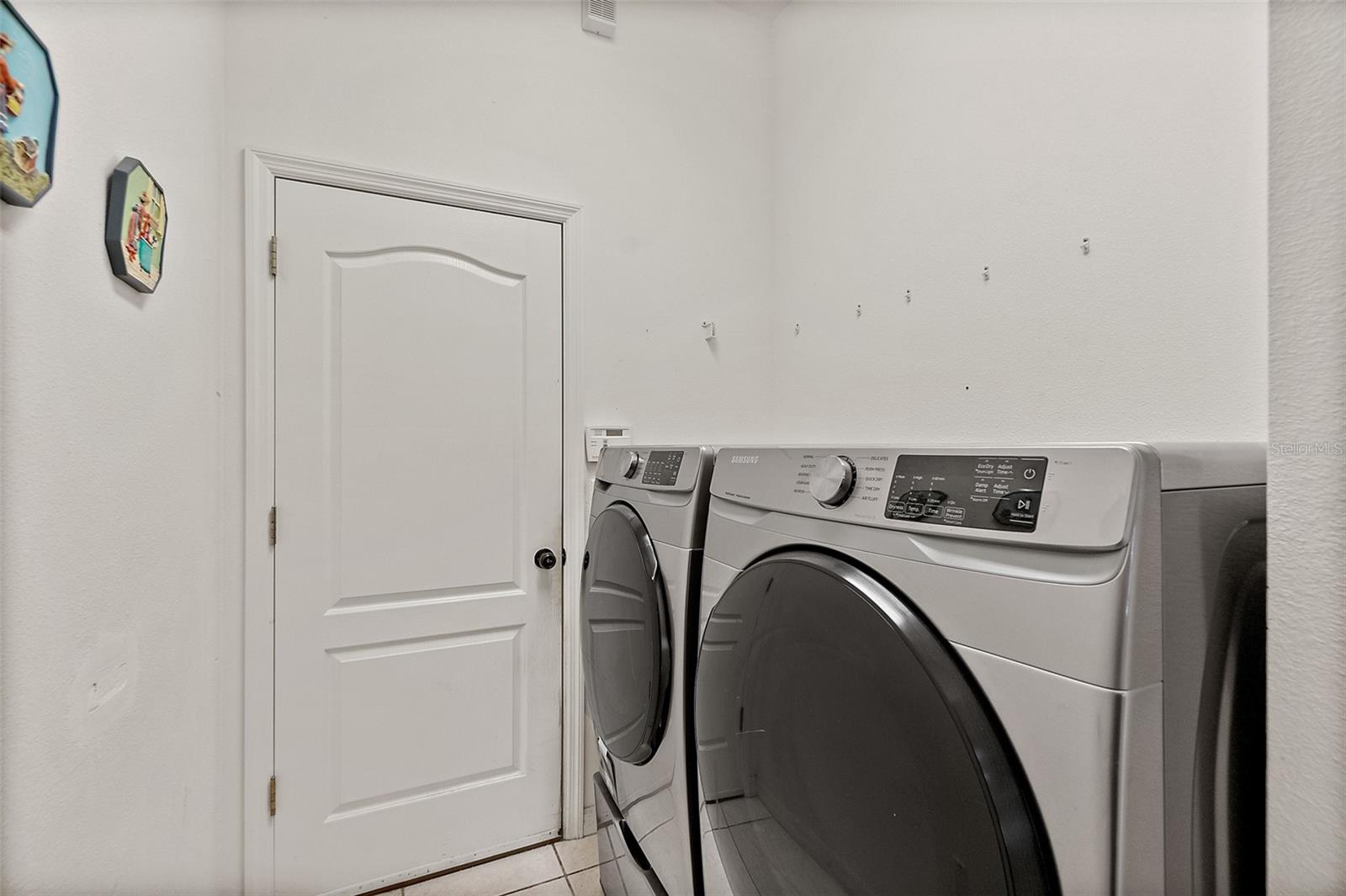 Image 23 of 59 For 2 Elliot Place