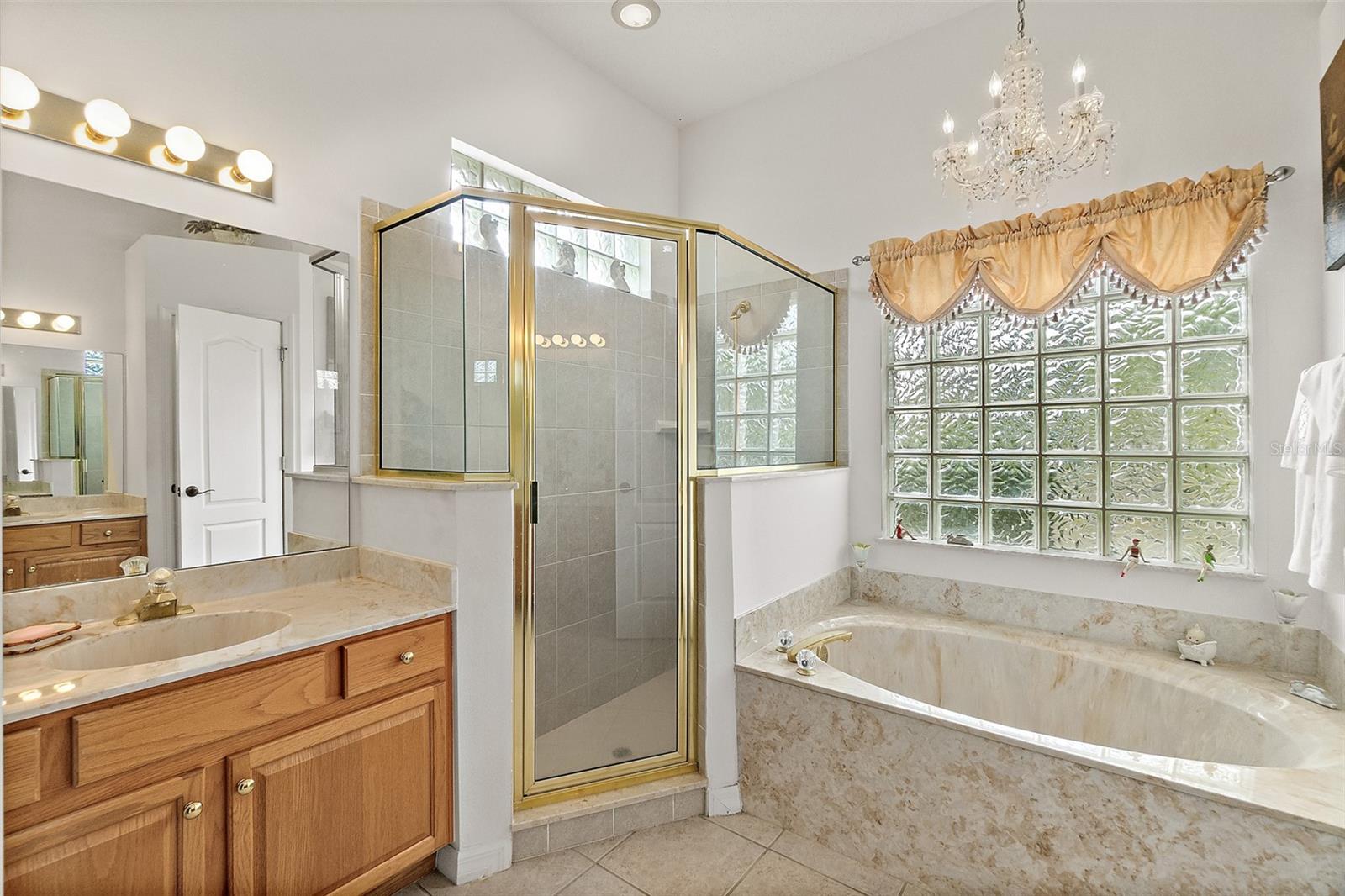 Image 34 of 59 For 2 Elliot Place