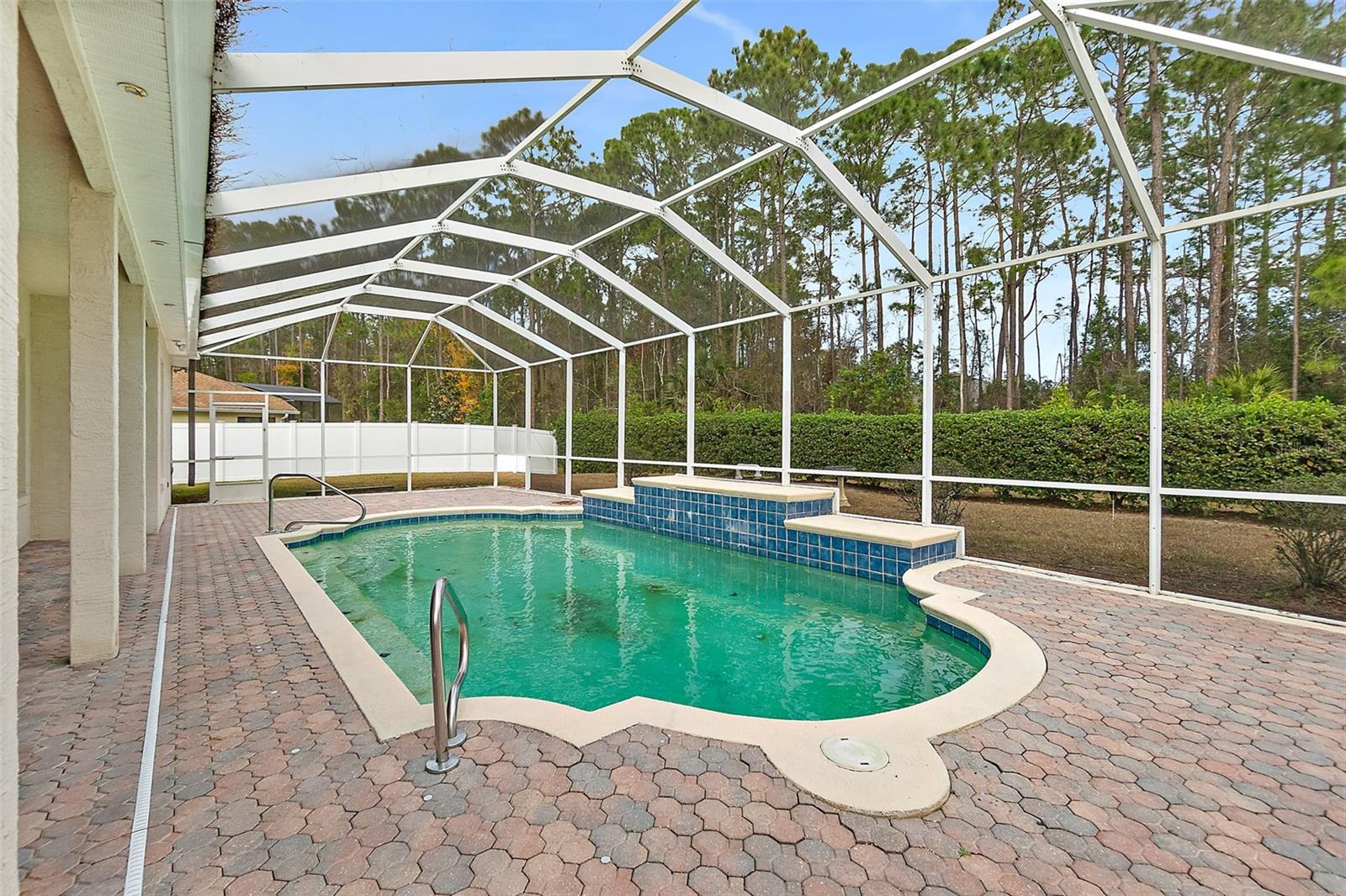 Image 43 of 59 For 2 Elliot Place