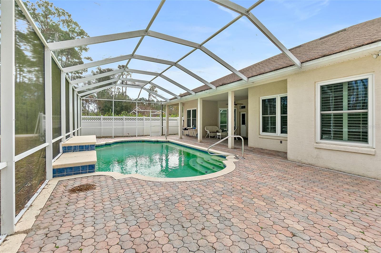 Image 46 of 59 For 2 Elliot Place