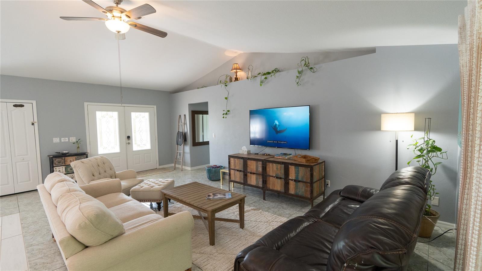 Image 16 of 48 For 11 Sweetbay Drive