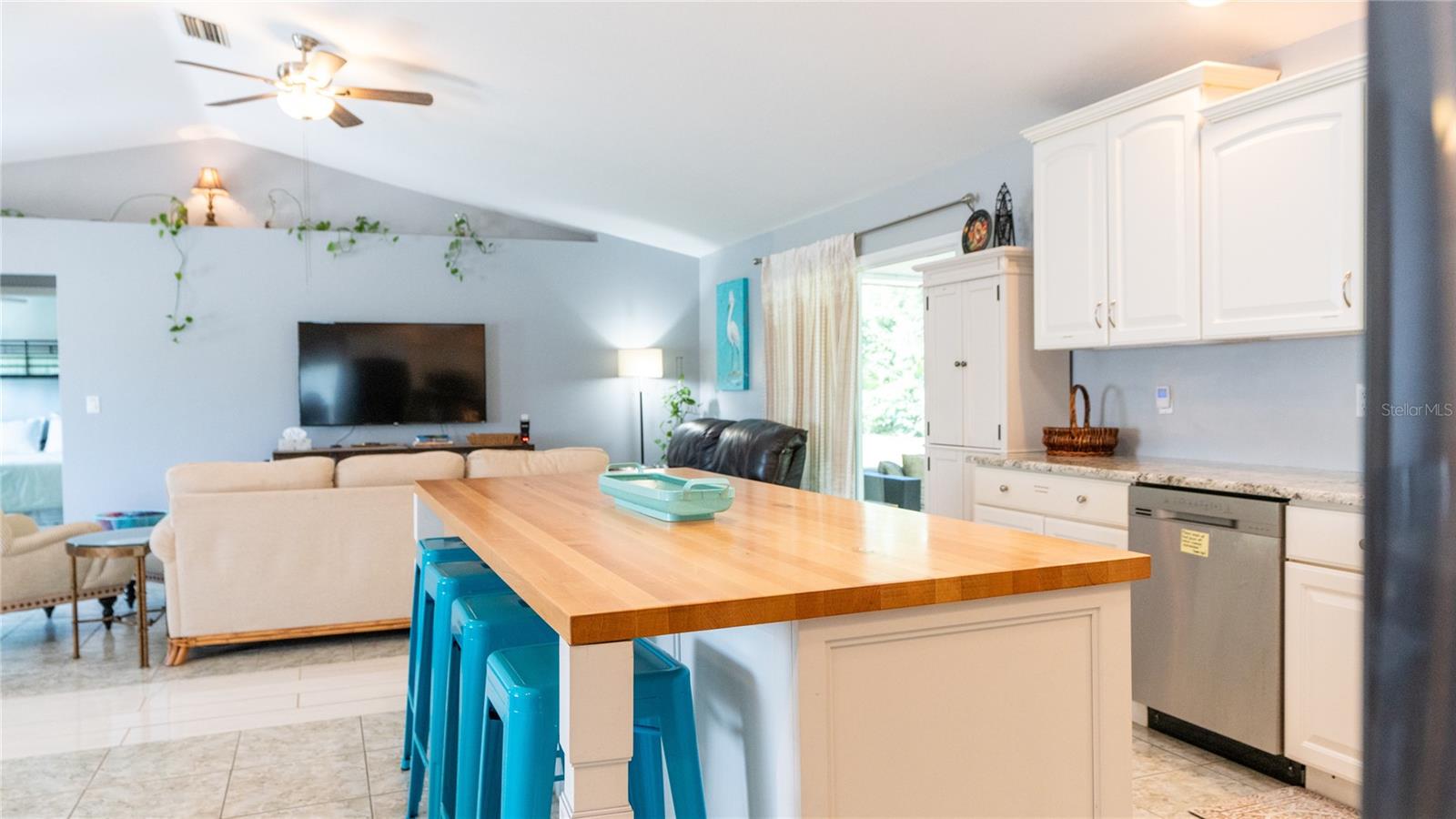 Image 27 of 48 For 11 Sweetbay Drive