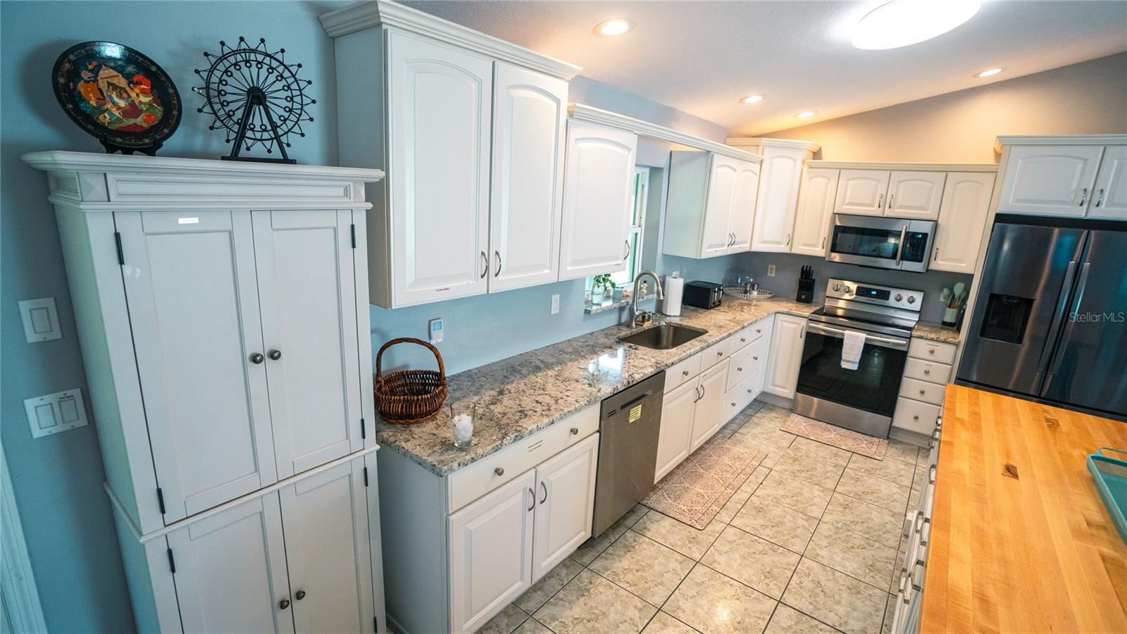 Image 7 of 48 For 11 Sweetbay Drive