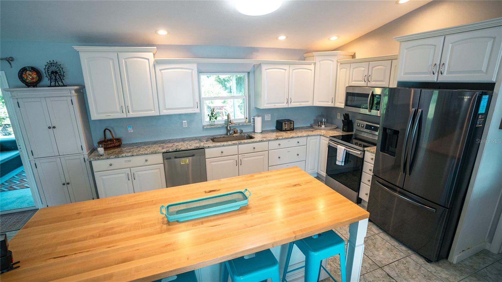 Image 8 of 48 For 11 Sweetbay Drive