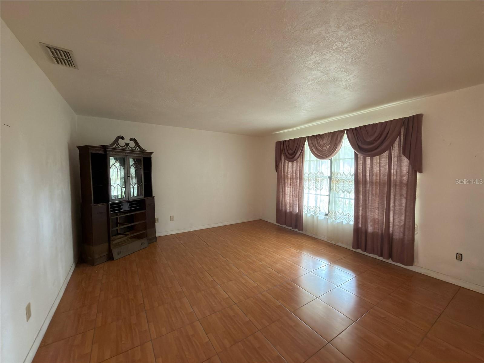 Image 8 of 25 For 485 Merrimac Drive