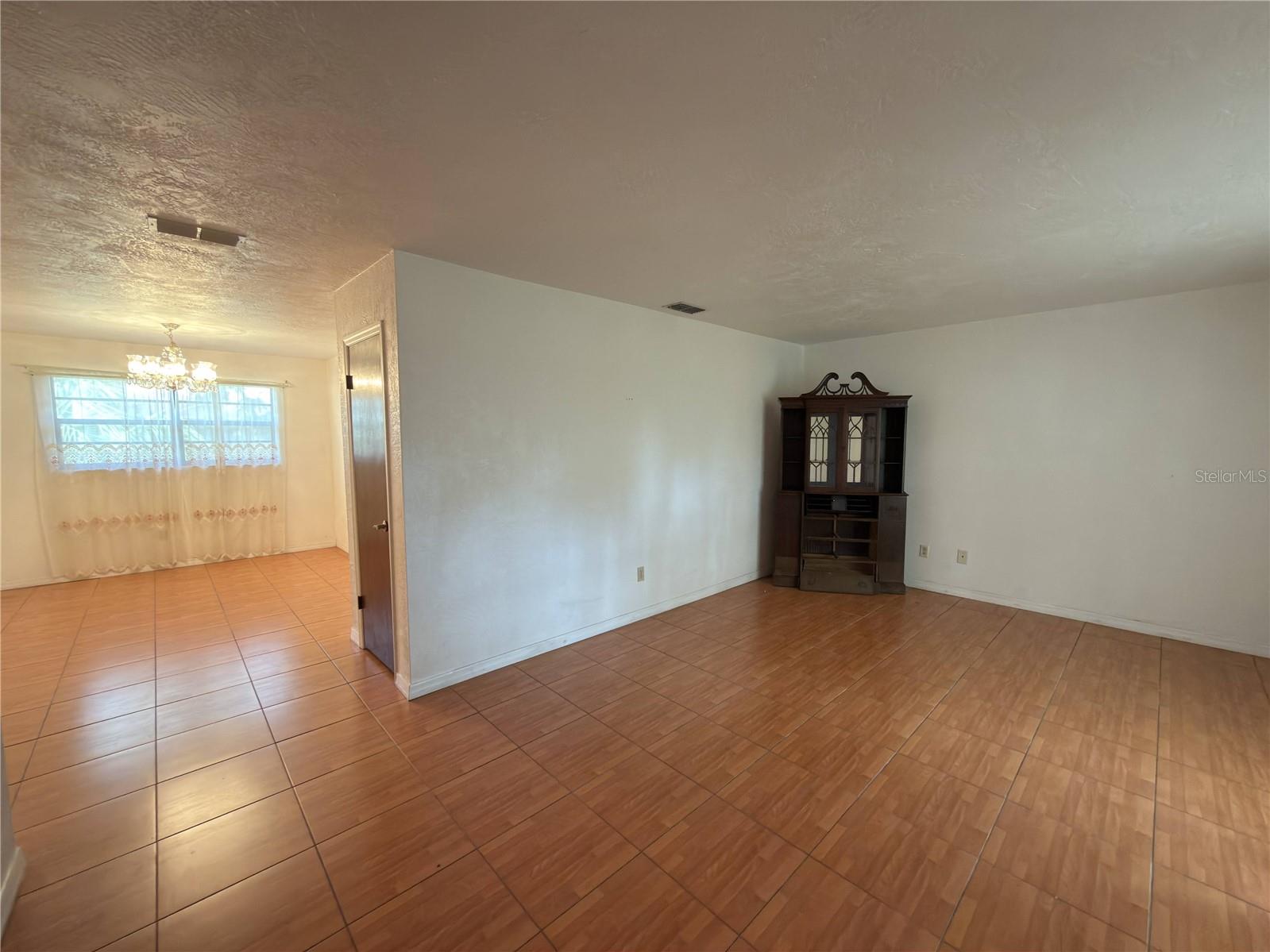 Image 9 of 25 For 485 Merrimac Drive