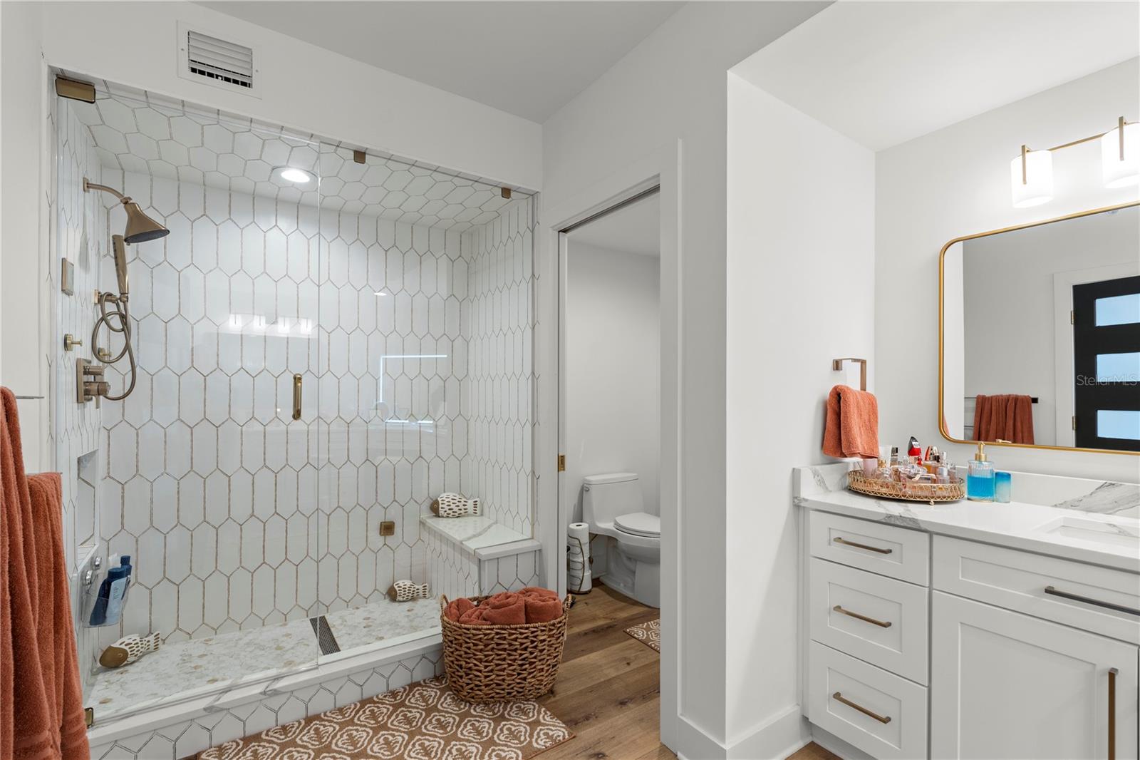 Image 33 of 87 For 200 Ocean Crest Drive 312