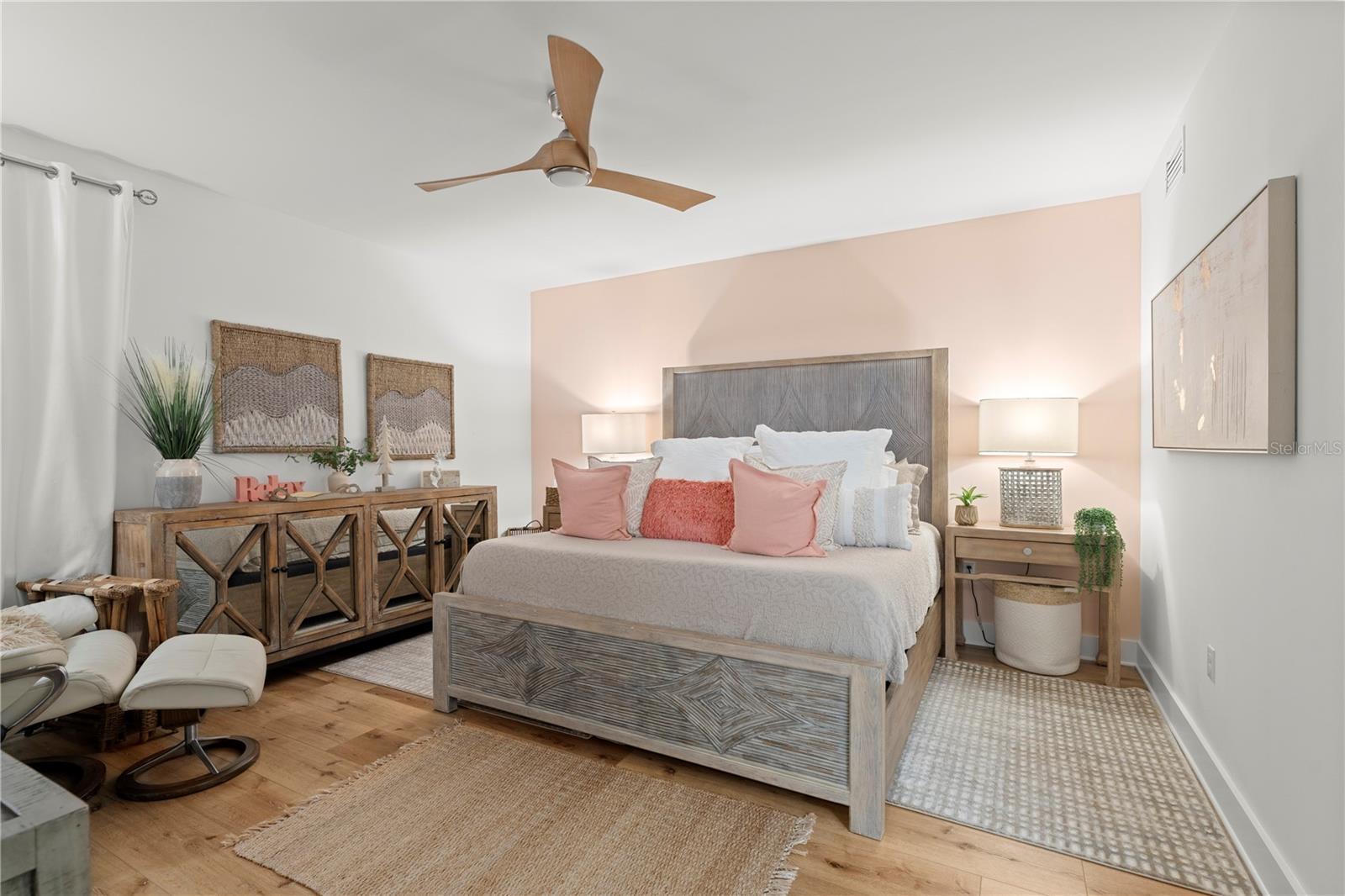 Image 40 of 87 For 200 Ocean Crest Drive 312