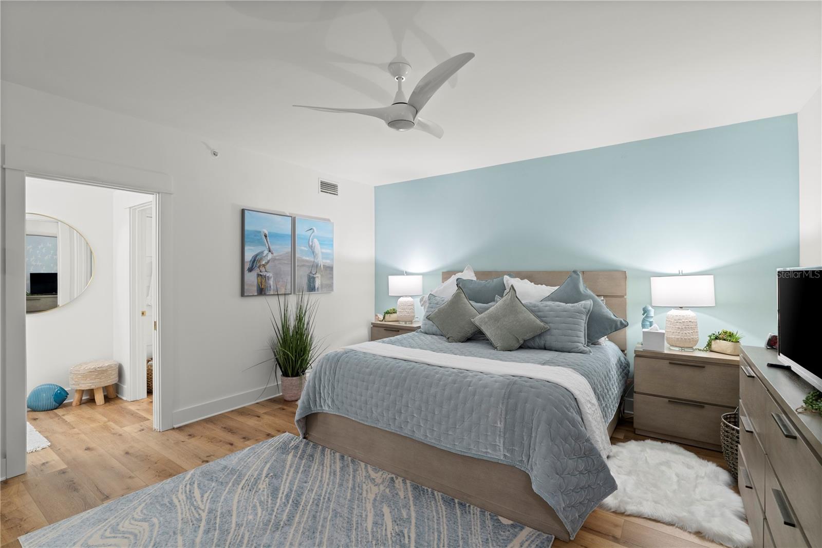 Image 46 of 87 For 200 Ocean Crest Drive 312