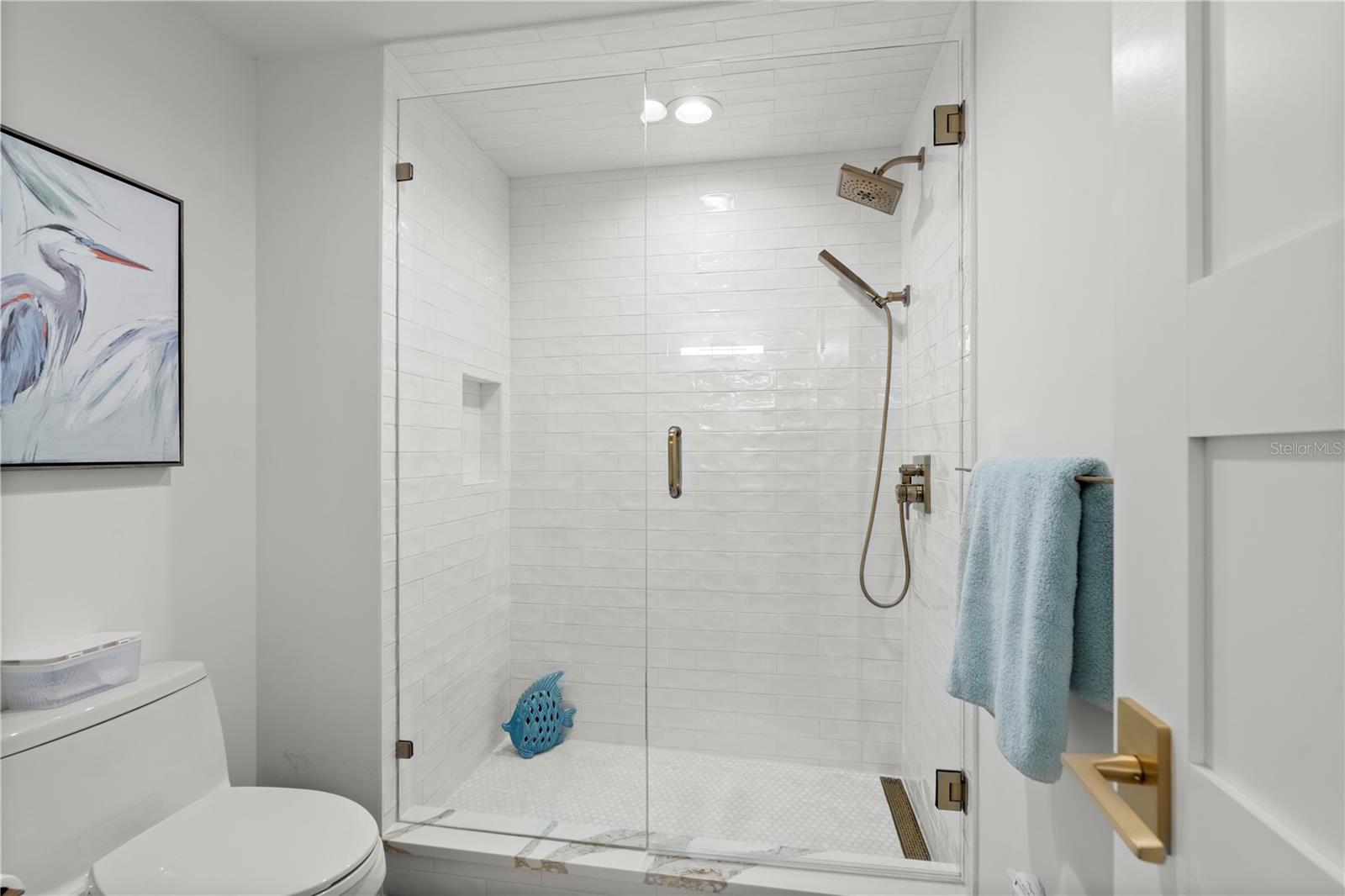 Image 49 of 87 For 200 Ocean Crest Drive 312