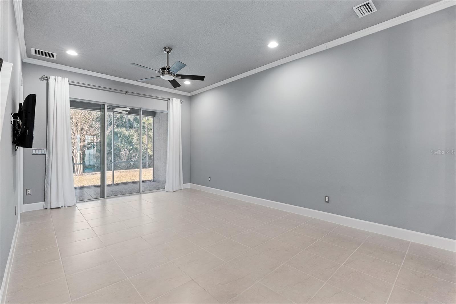 Image 11 of 50 For 831 Pinewood Drive