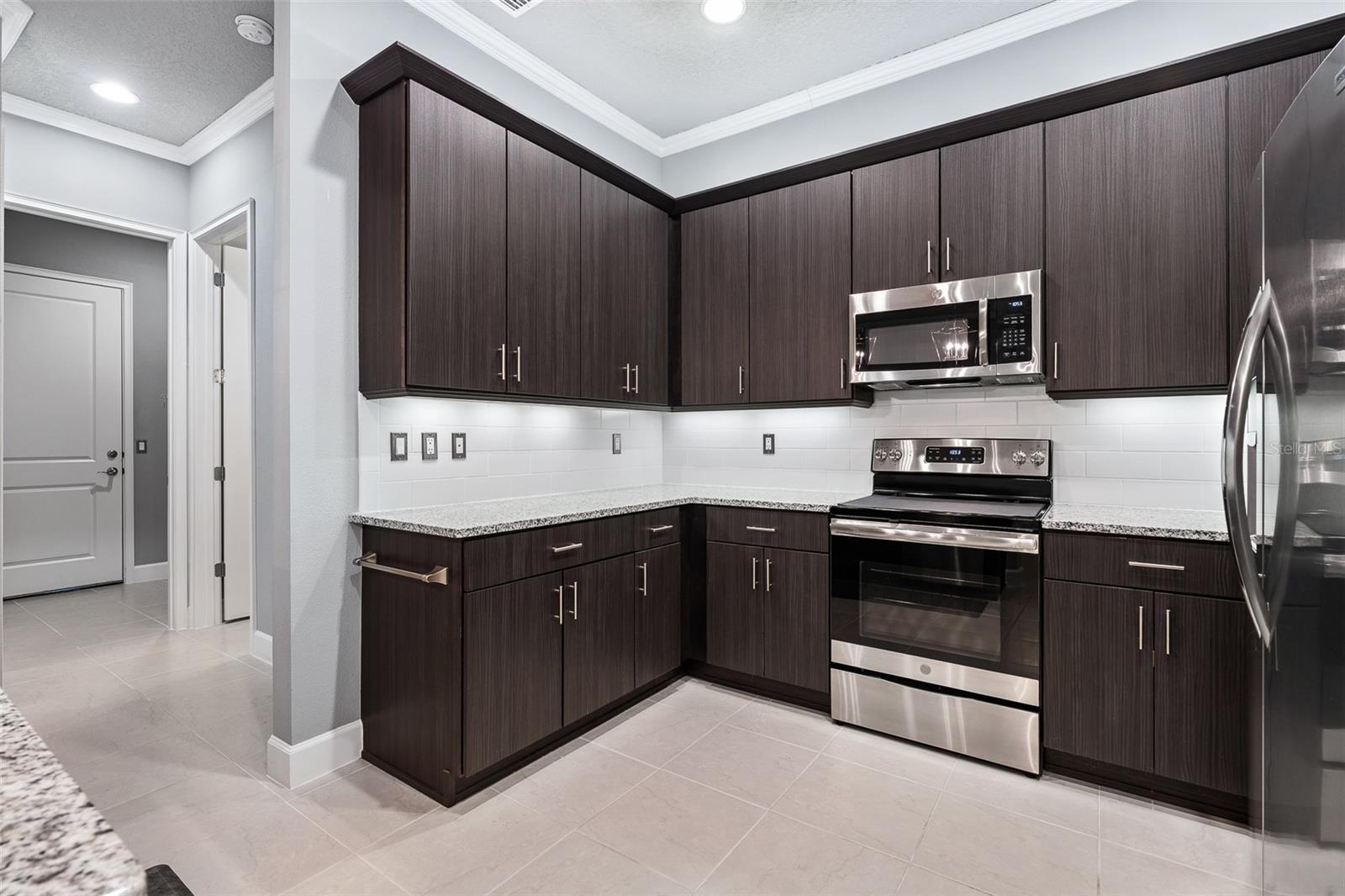 Image 14 of 50 For 831 Pinewood Drive