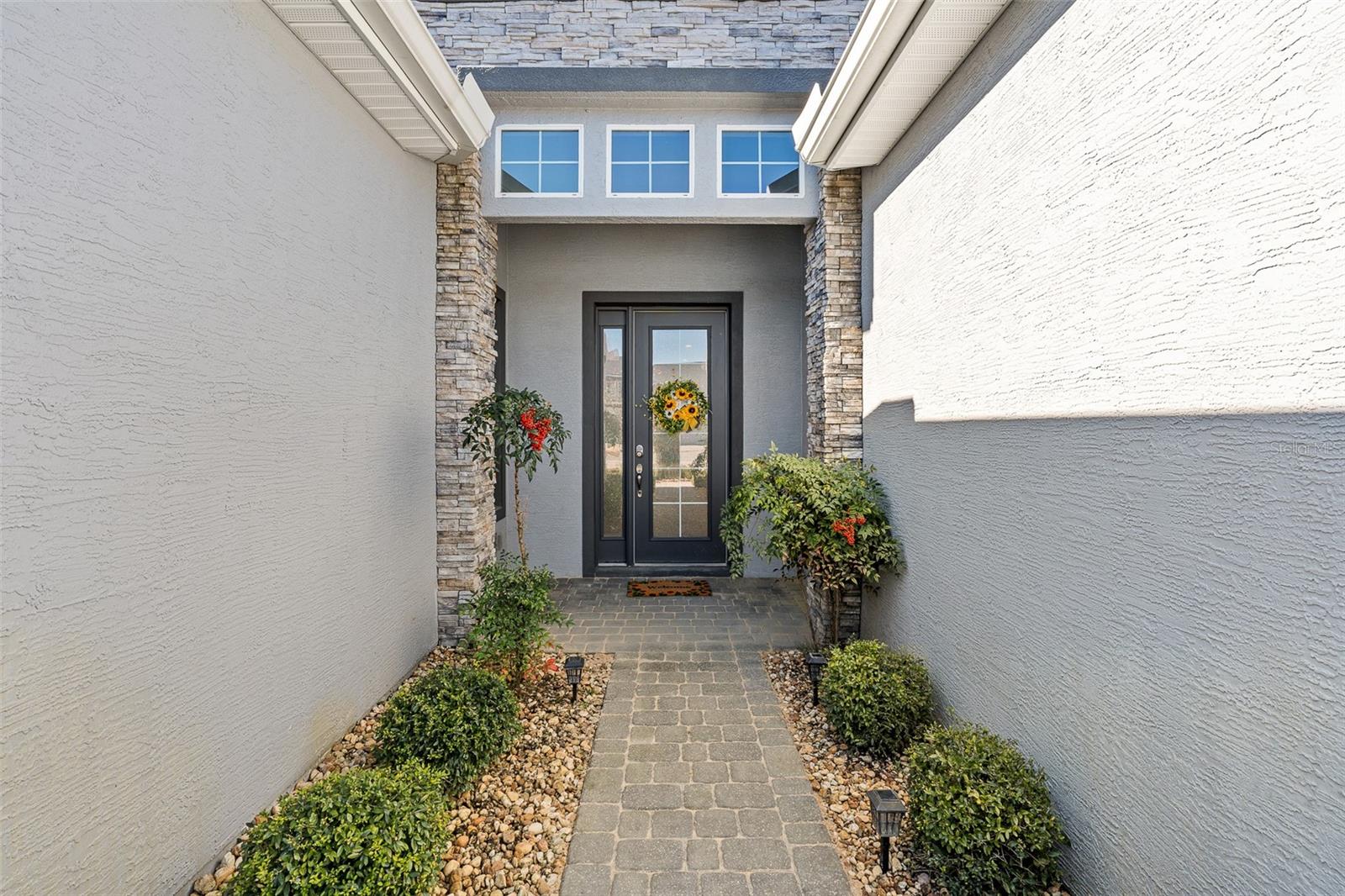 Image 3 of 50 For 831 Pinewood Drive