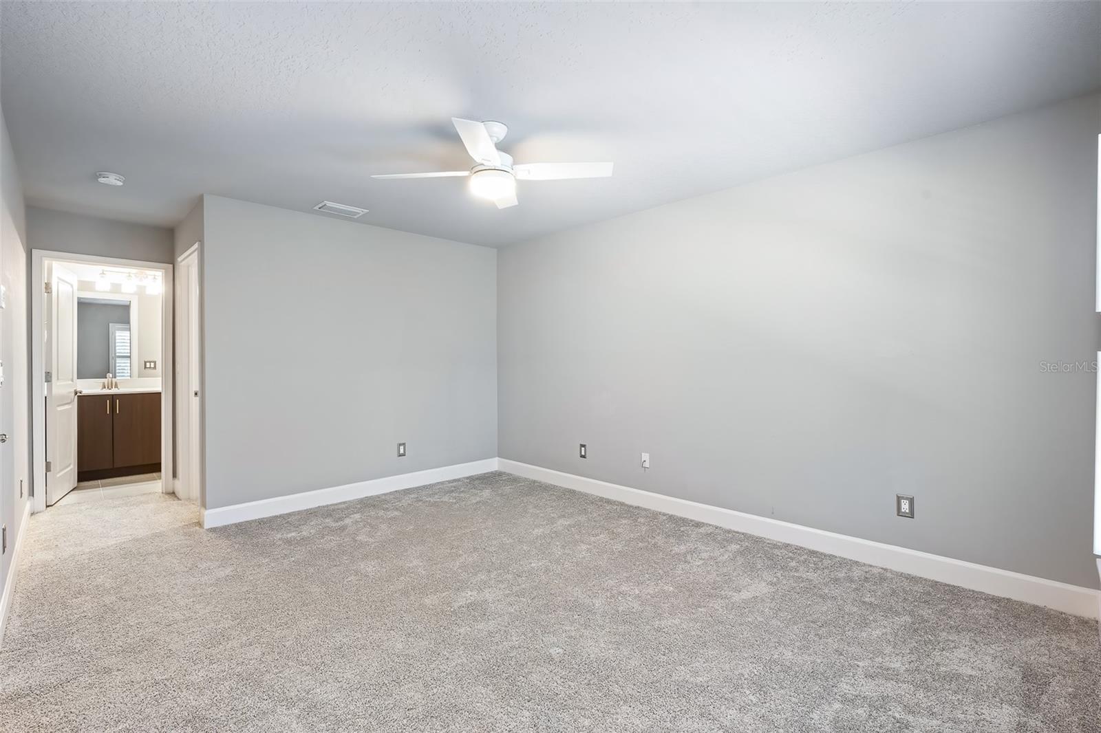 Image 37 of 50 For 831 Pinewood Drive