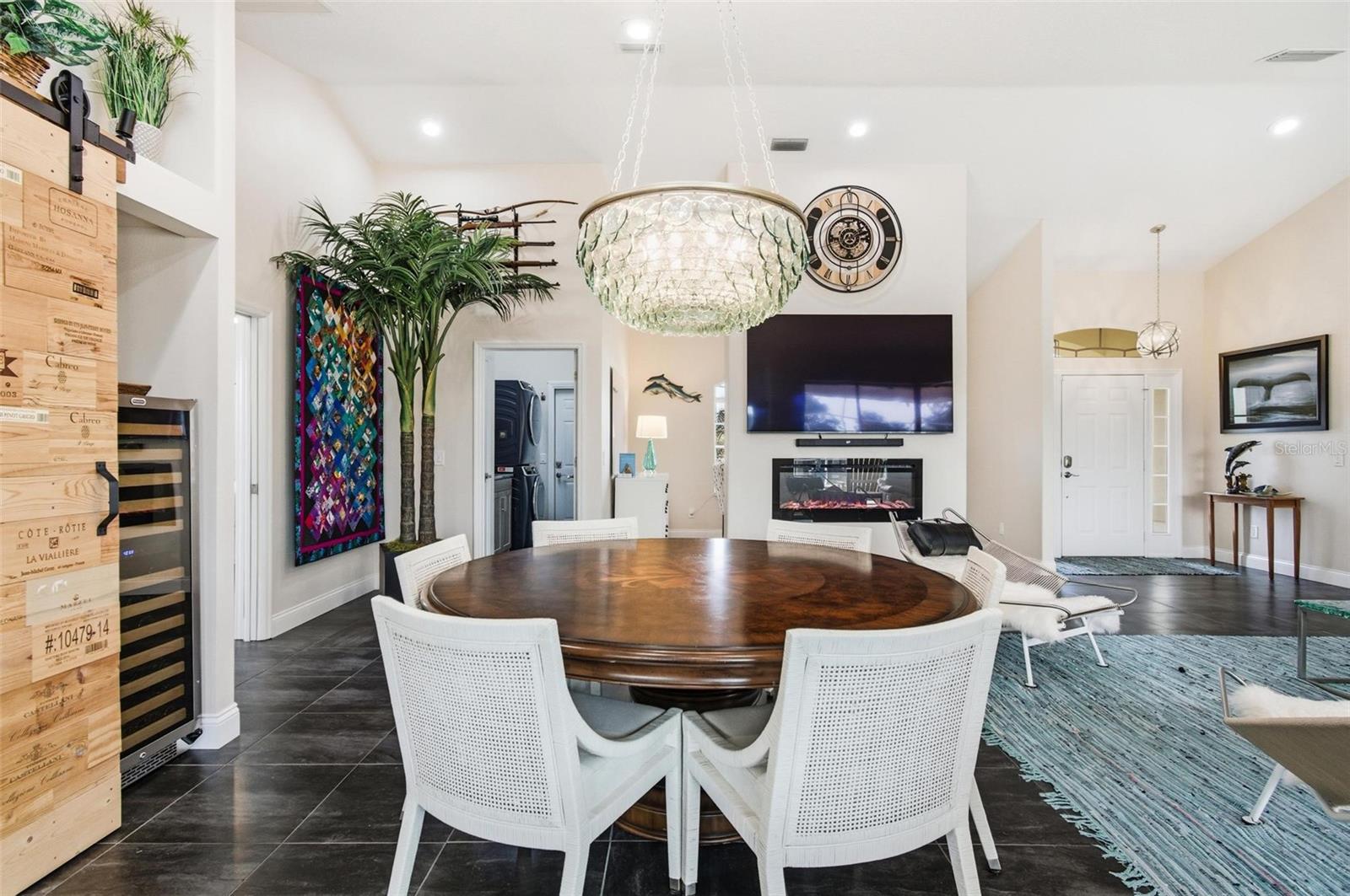 Image 23 of 89 For 32 Cheyenne Court