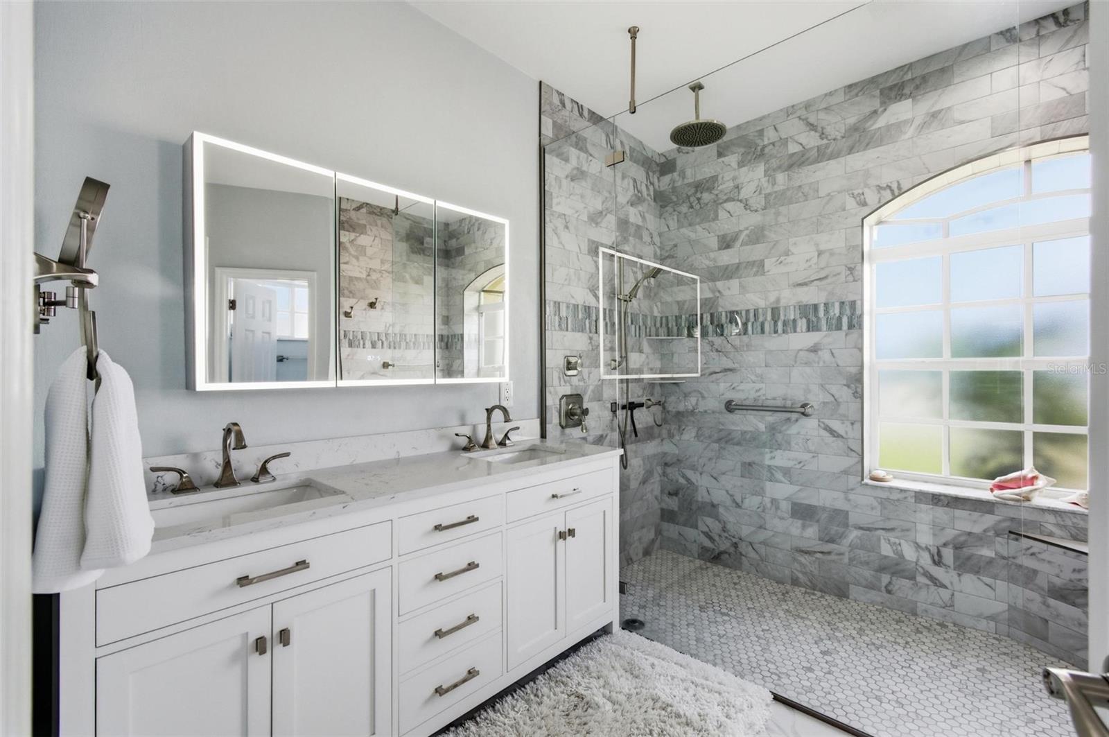 Image 37 of 89 For 32 Cheyenne Court