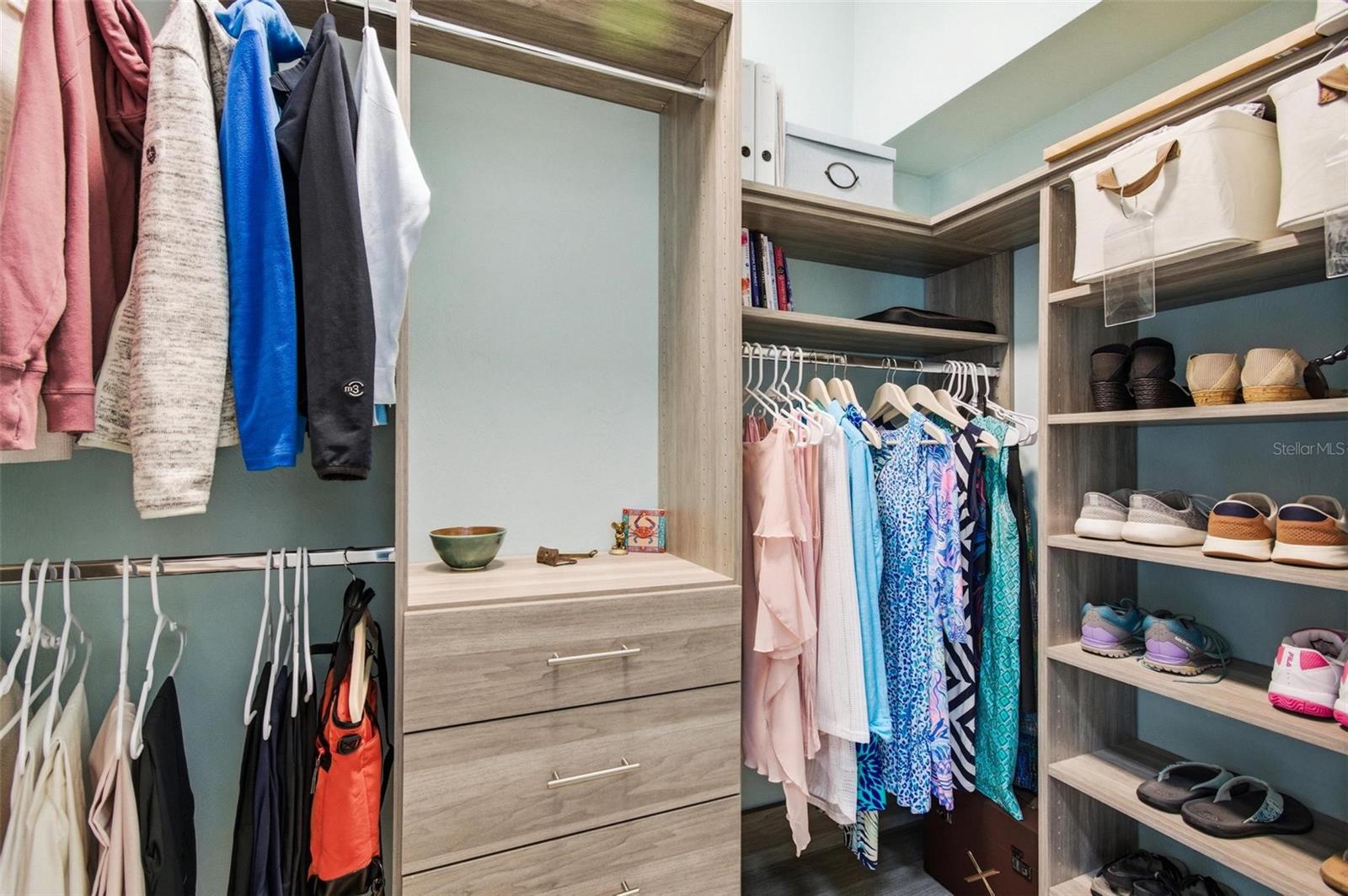 Image 41 of 89 For 32 Cheyenne Court