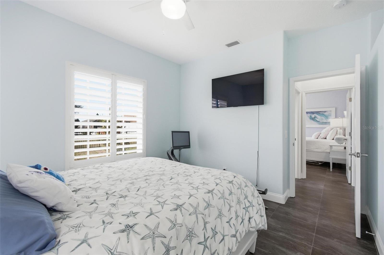 Image 50 of 89 For 32 Cheyenne Court