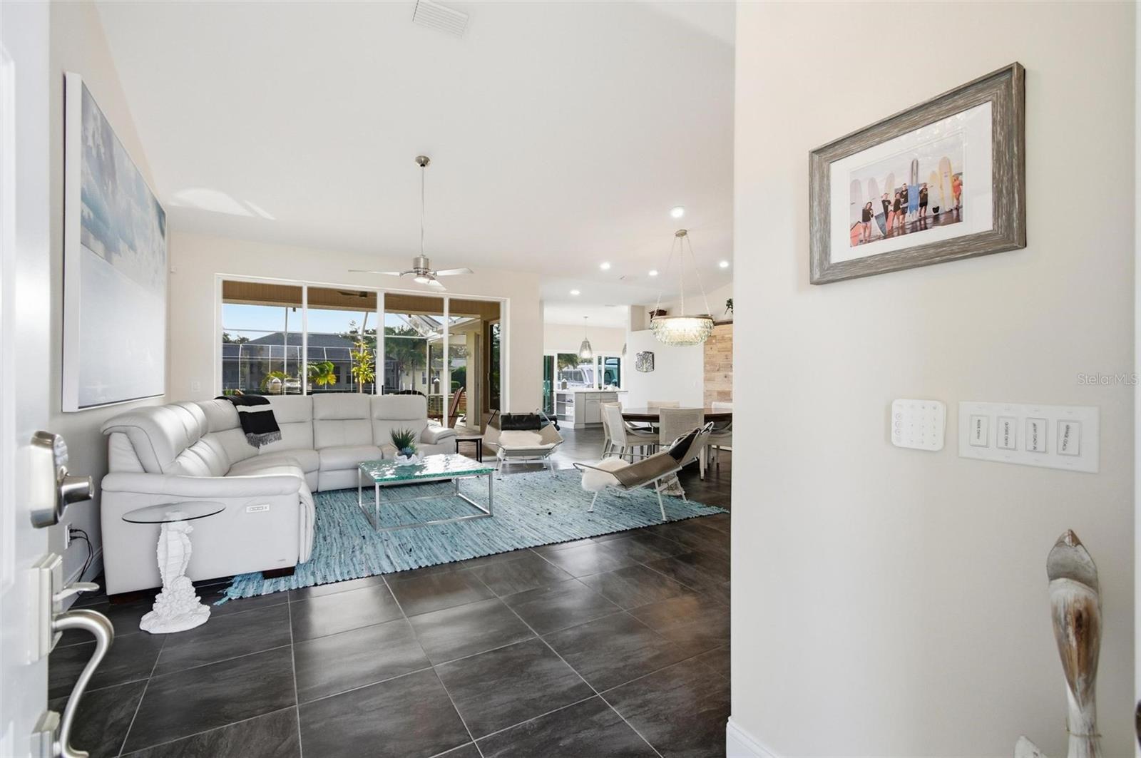 Image 8 of 89 For 32 Cheyenne Court