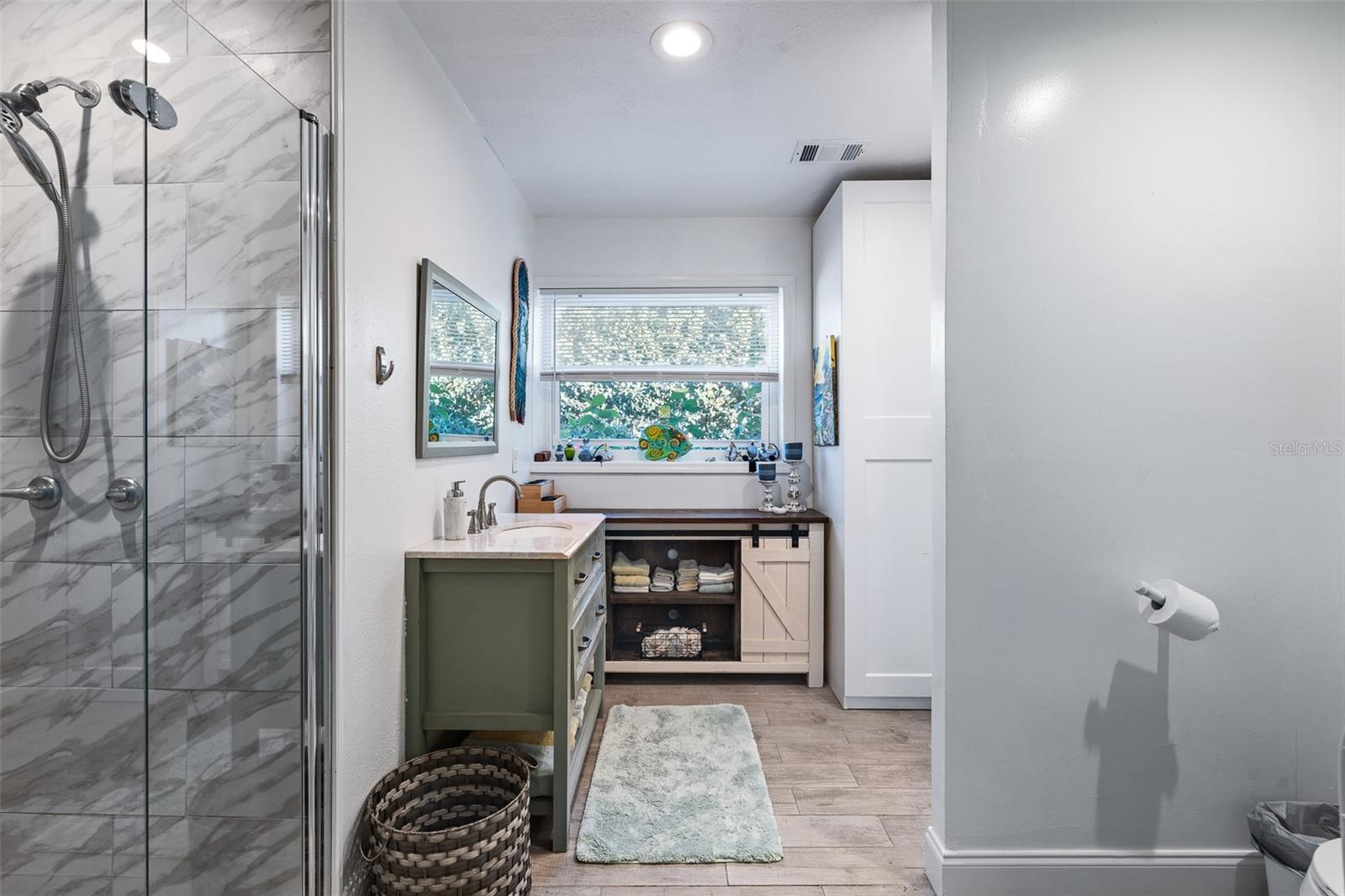 Image 18 of 48 For 615 John Anderson Highway