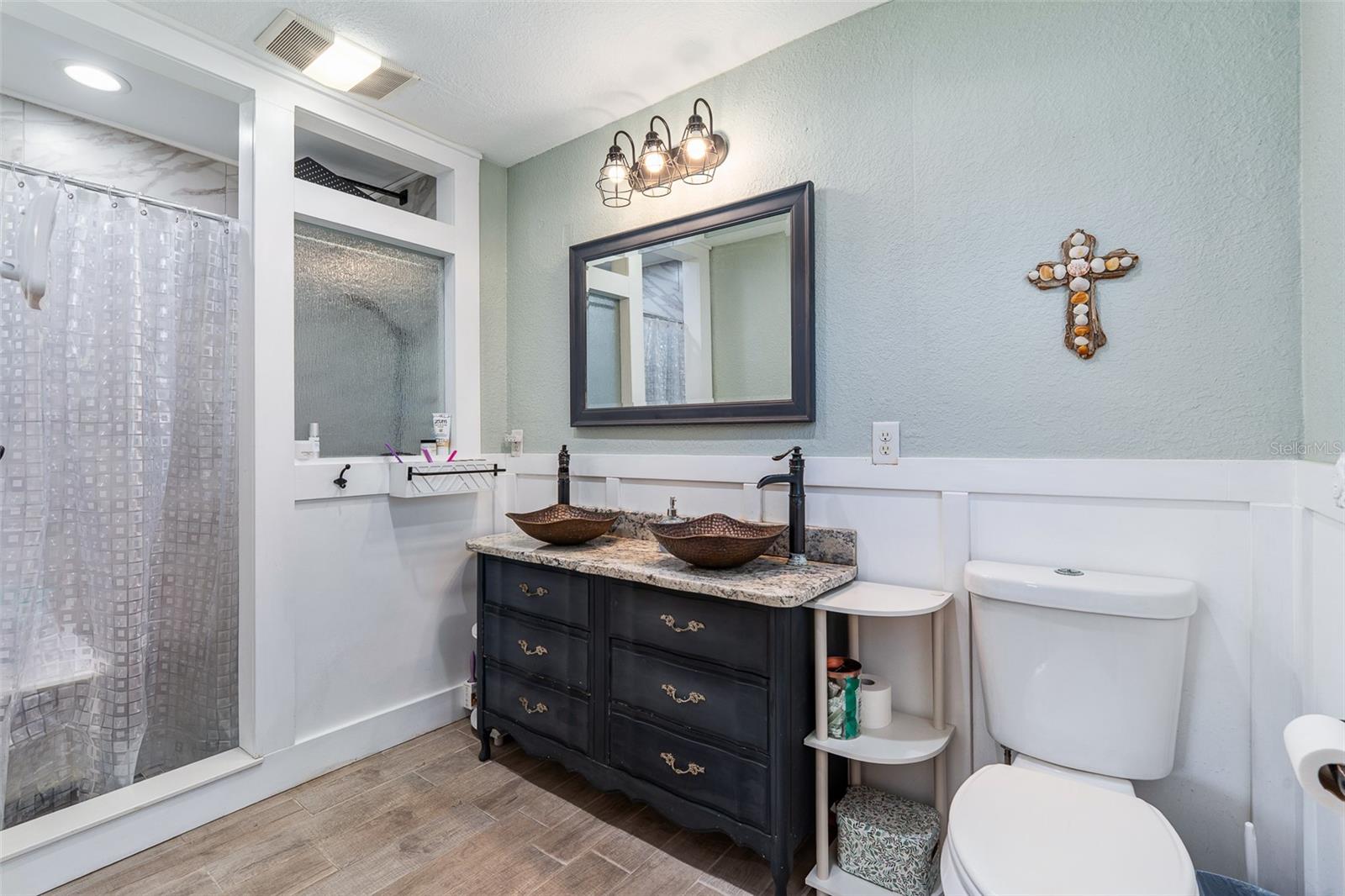 Image 23 of 48 For 615 John Anderson Highway