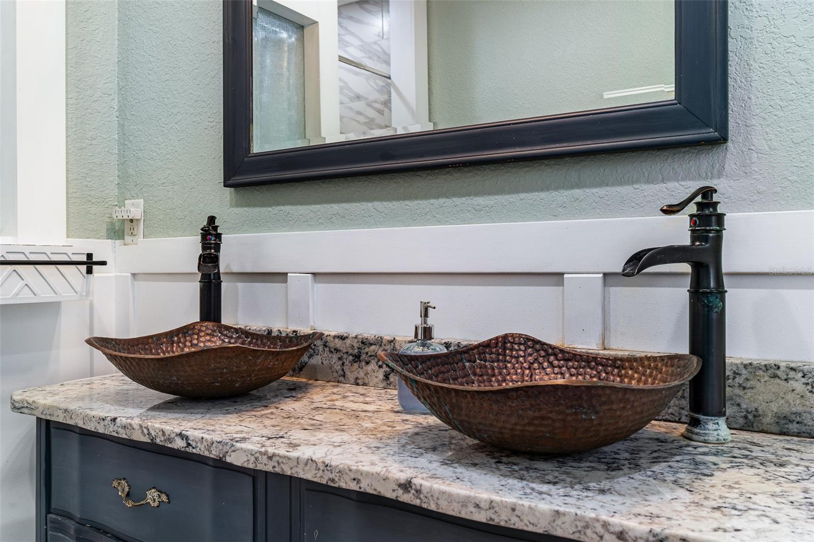 Image 25 of 48 For 615 John Anderson Highway