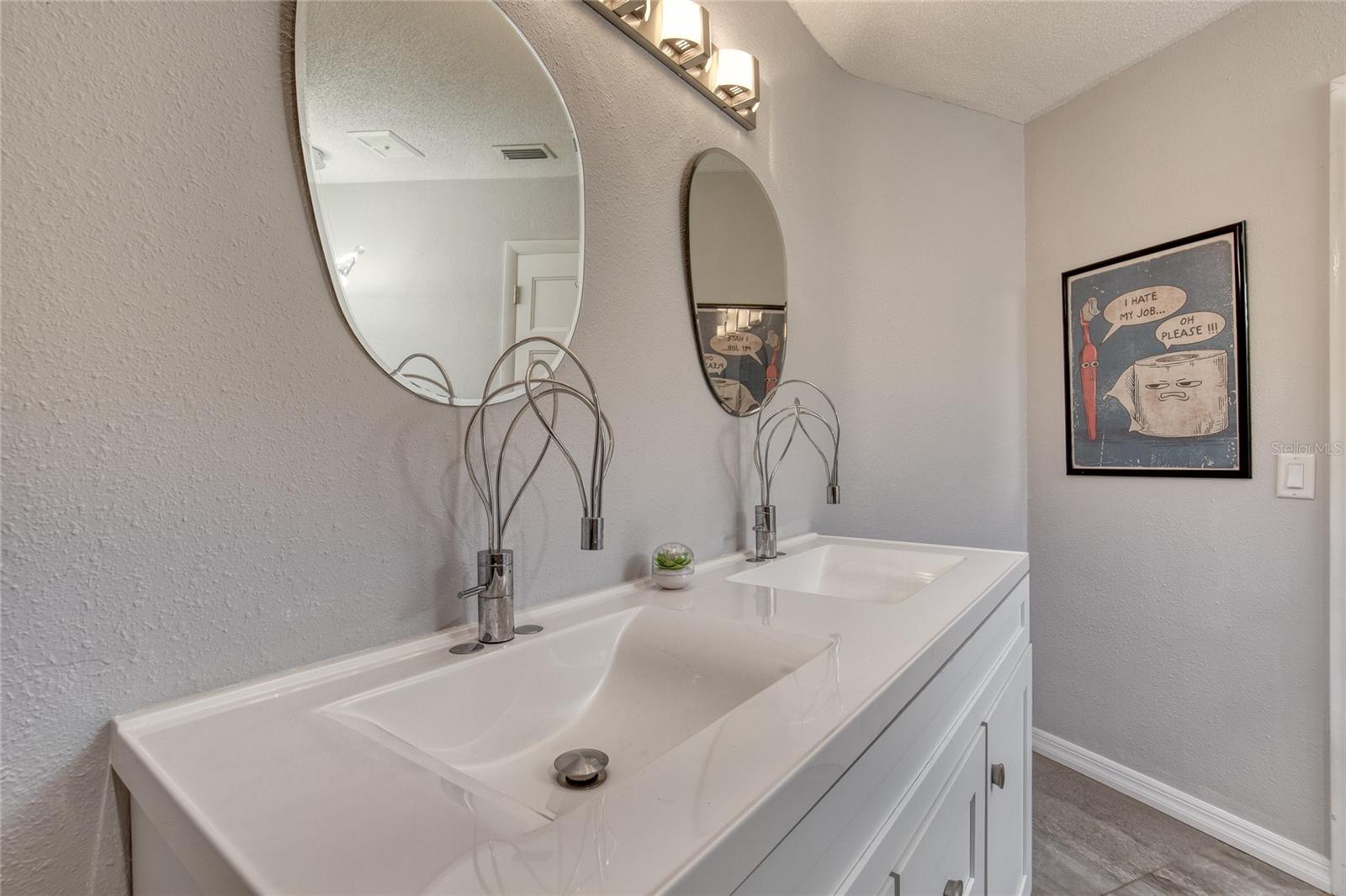 Image 29 of 73 For 77 St Andrews Drive