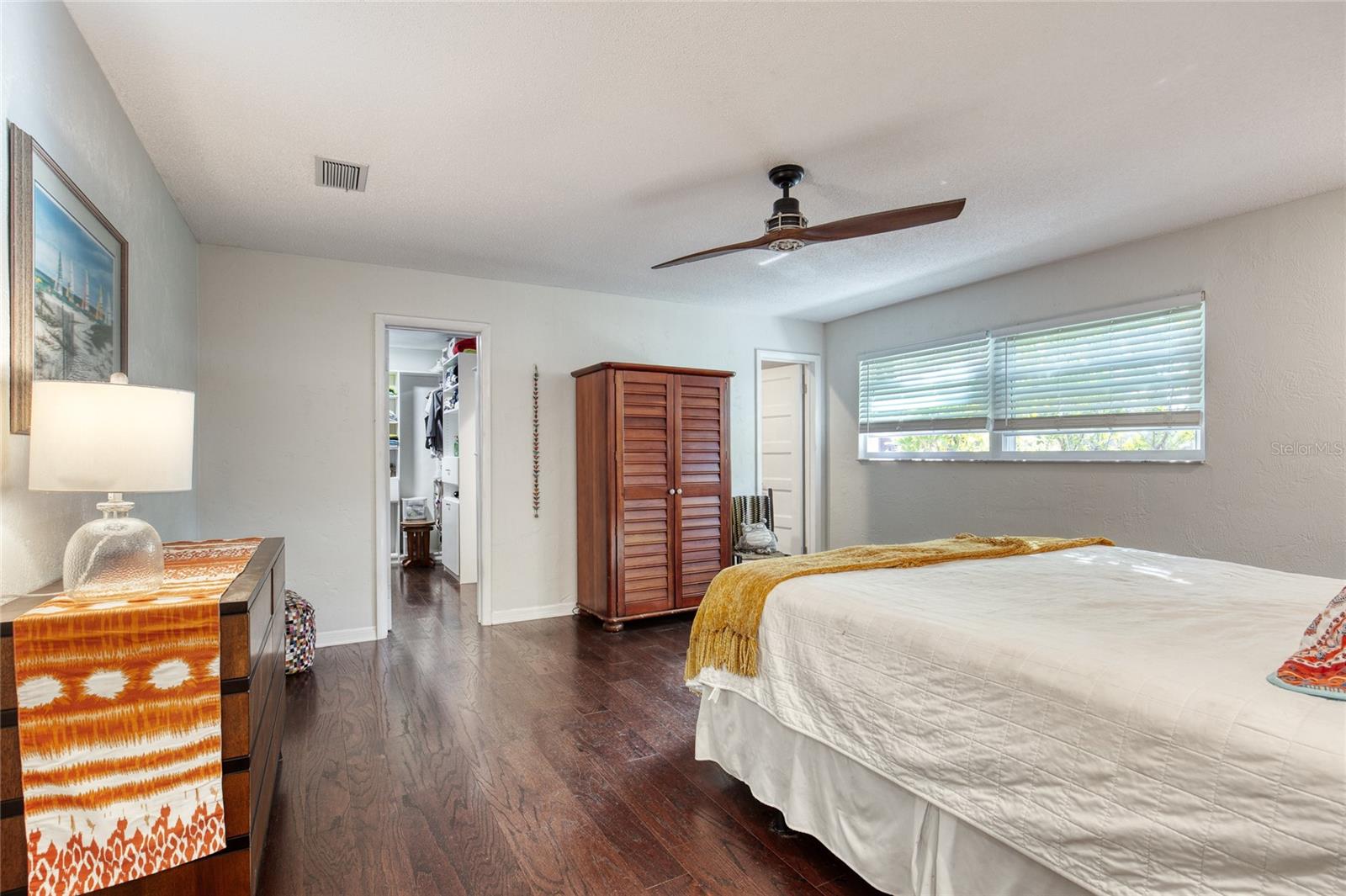 Image 34 of 73 For 77 St Andrews Drive