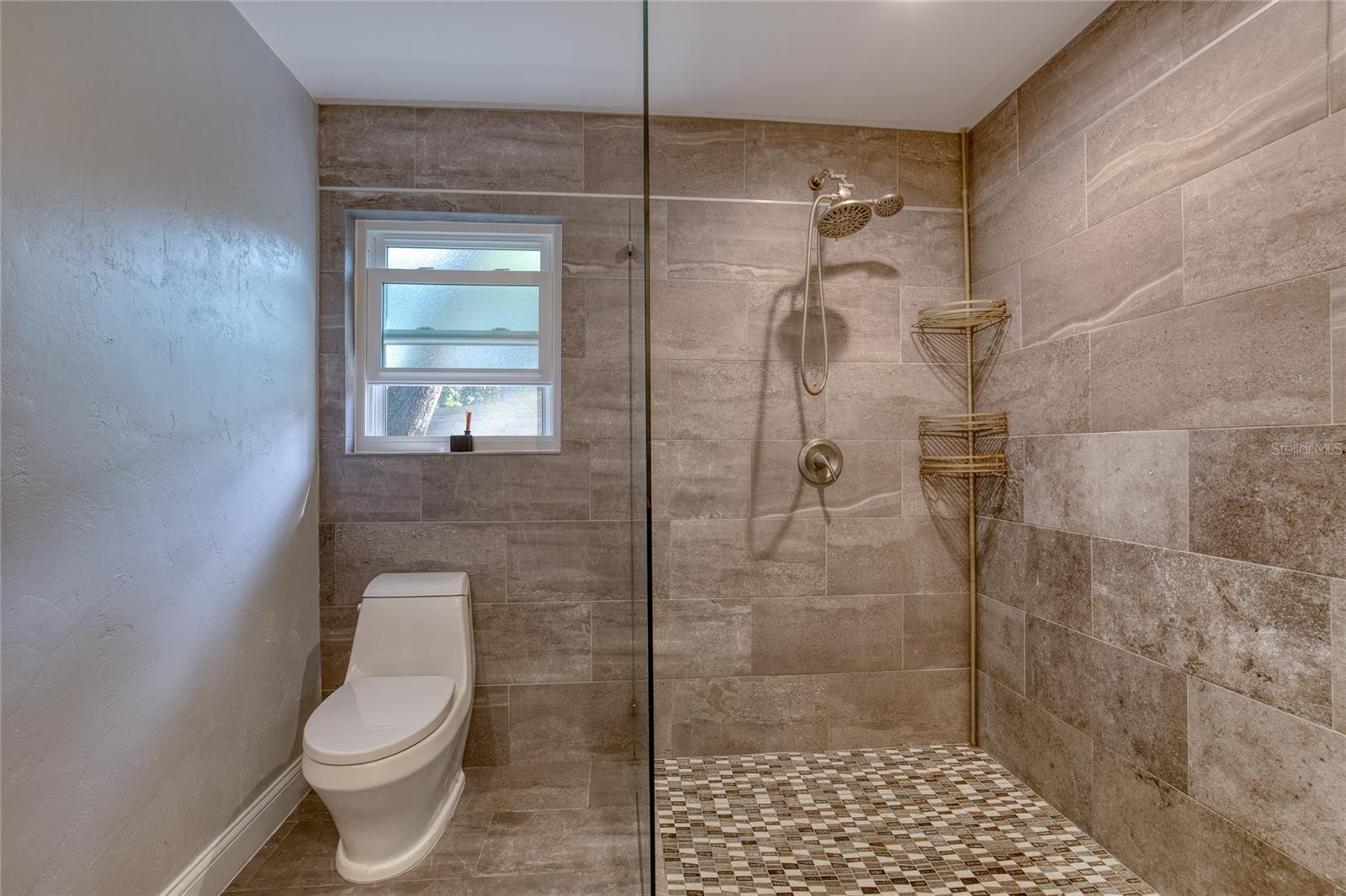 Image 37 of 73 For 77 St Andrews Drive