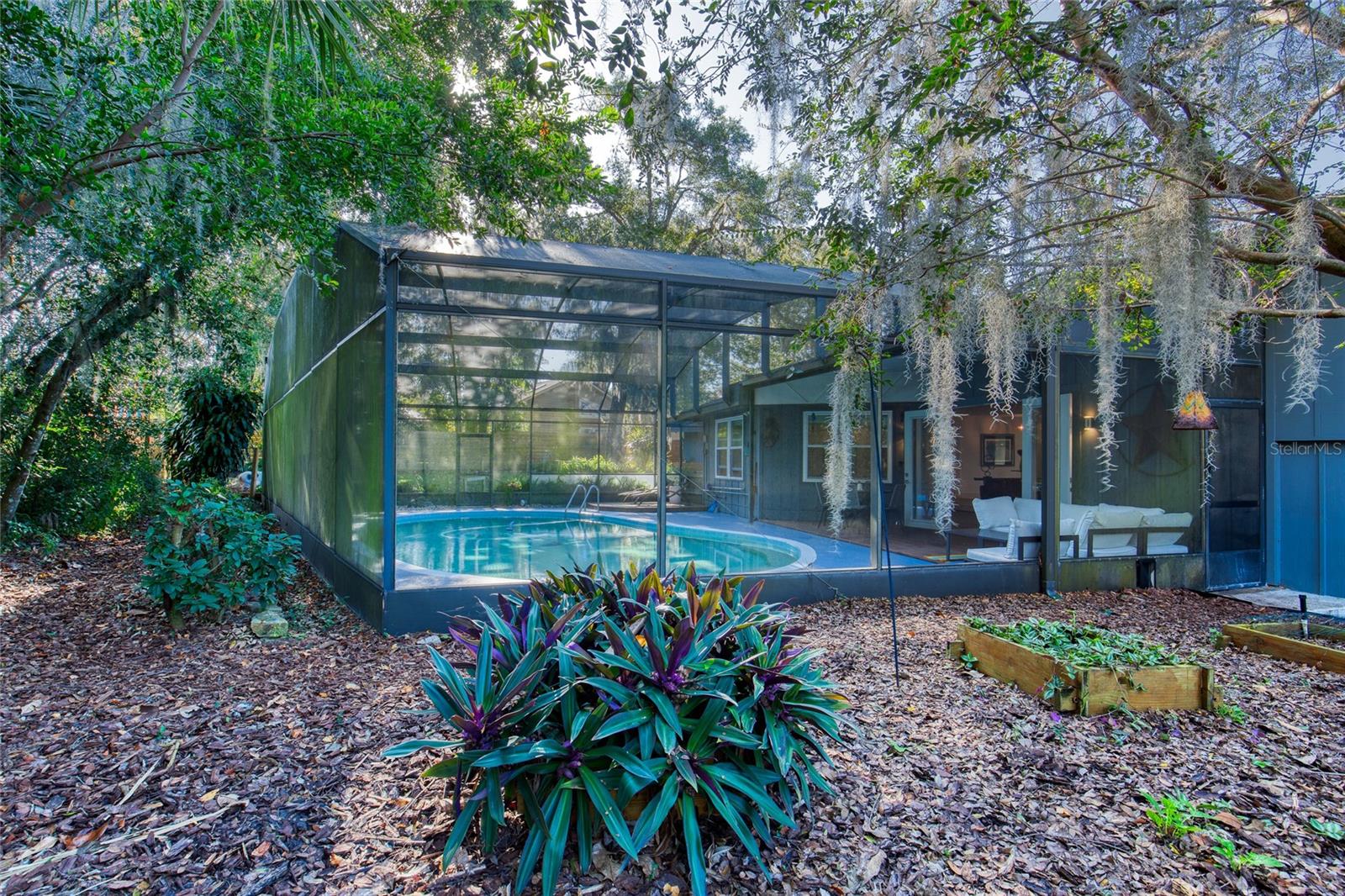 Image 63 of 73 For 77 St Andrews Drive