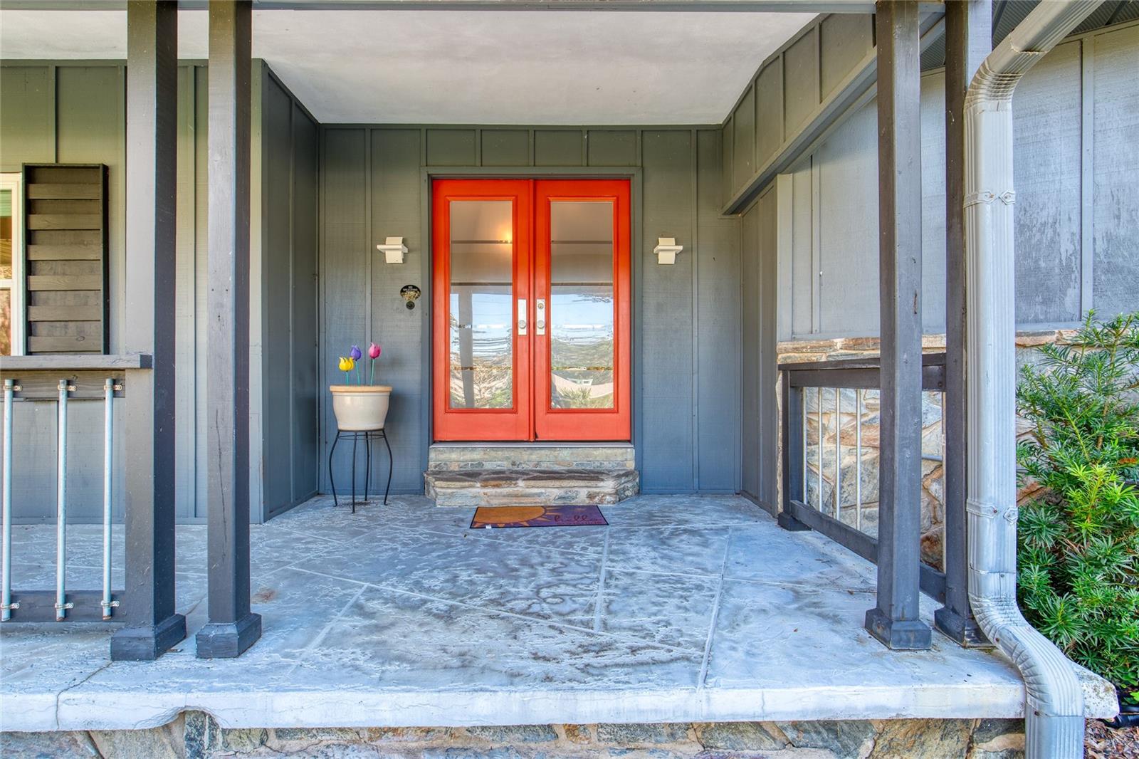 Image 9 of 73 For 77 St Andrews Drive