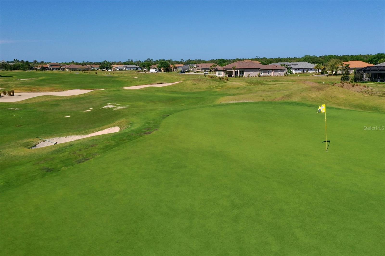 Image 22 of 46 For 348 Hibiscus Way