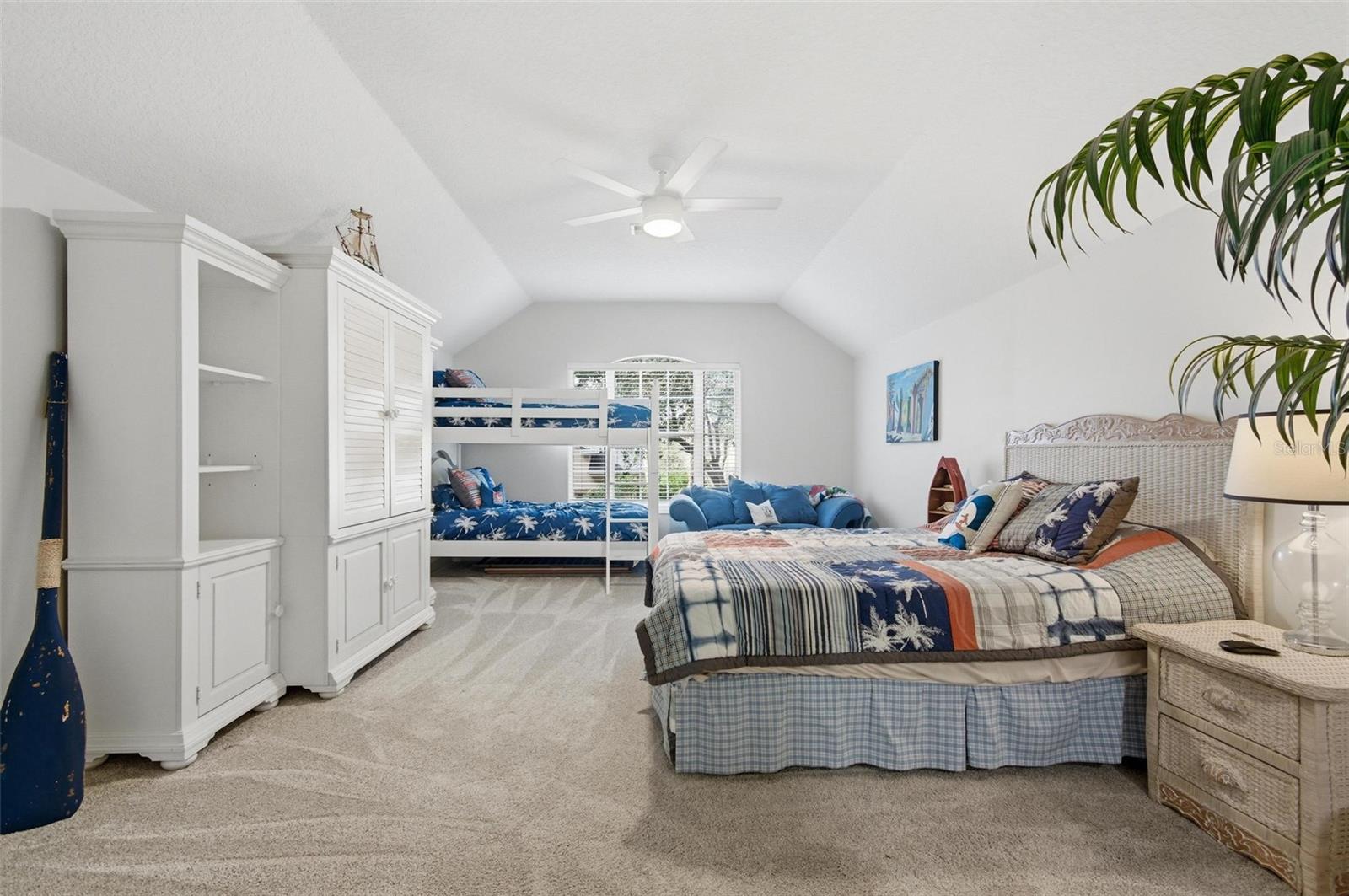 Image 38 of 100 For 83 Front Street